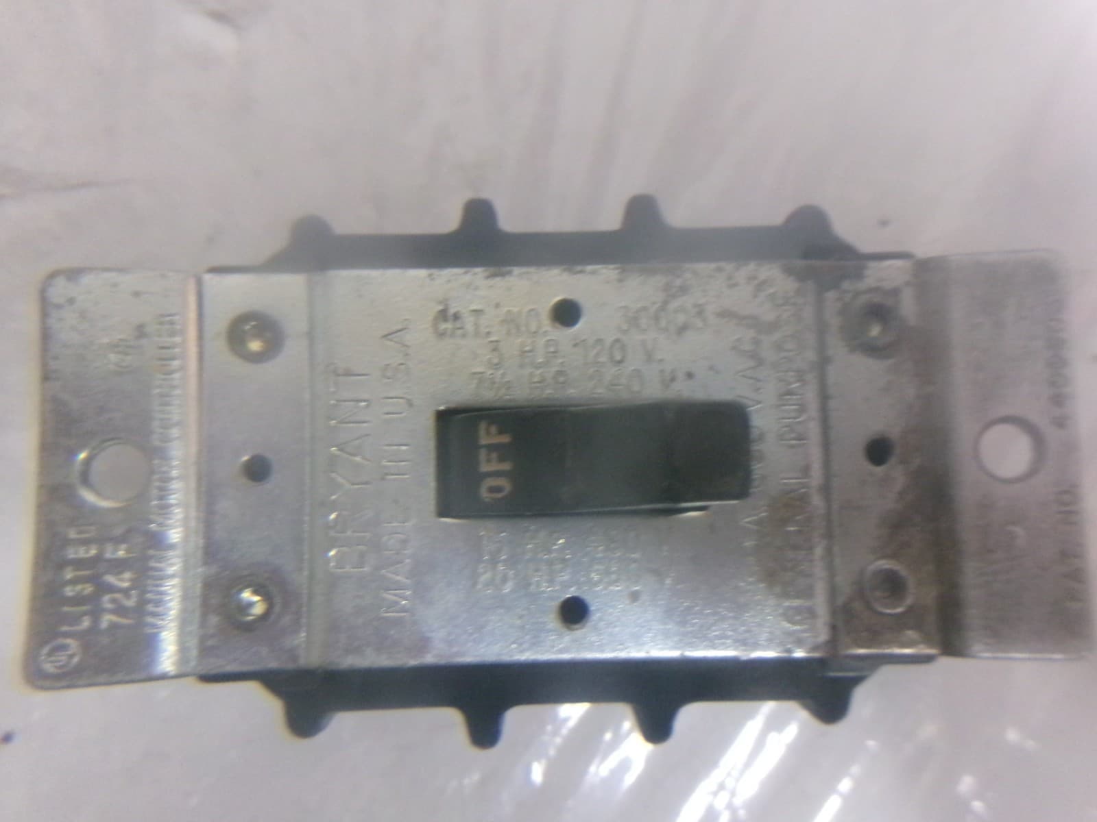 NEW-Hubbell Bryant 30003 manual motor 30A starting switch 3P 20hp @ 600V 2