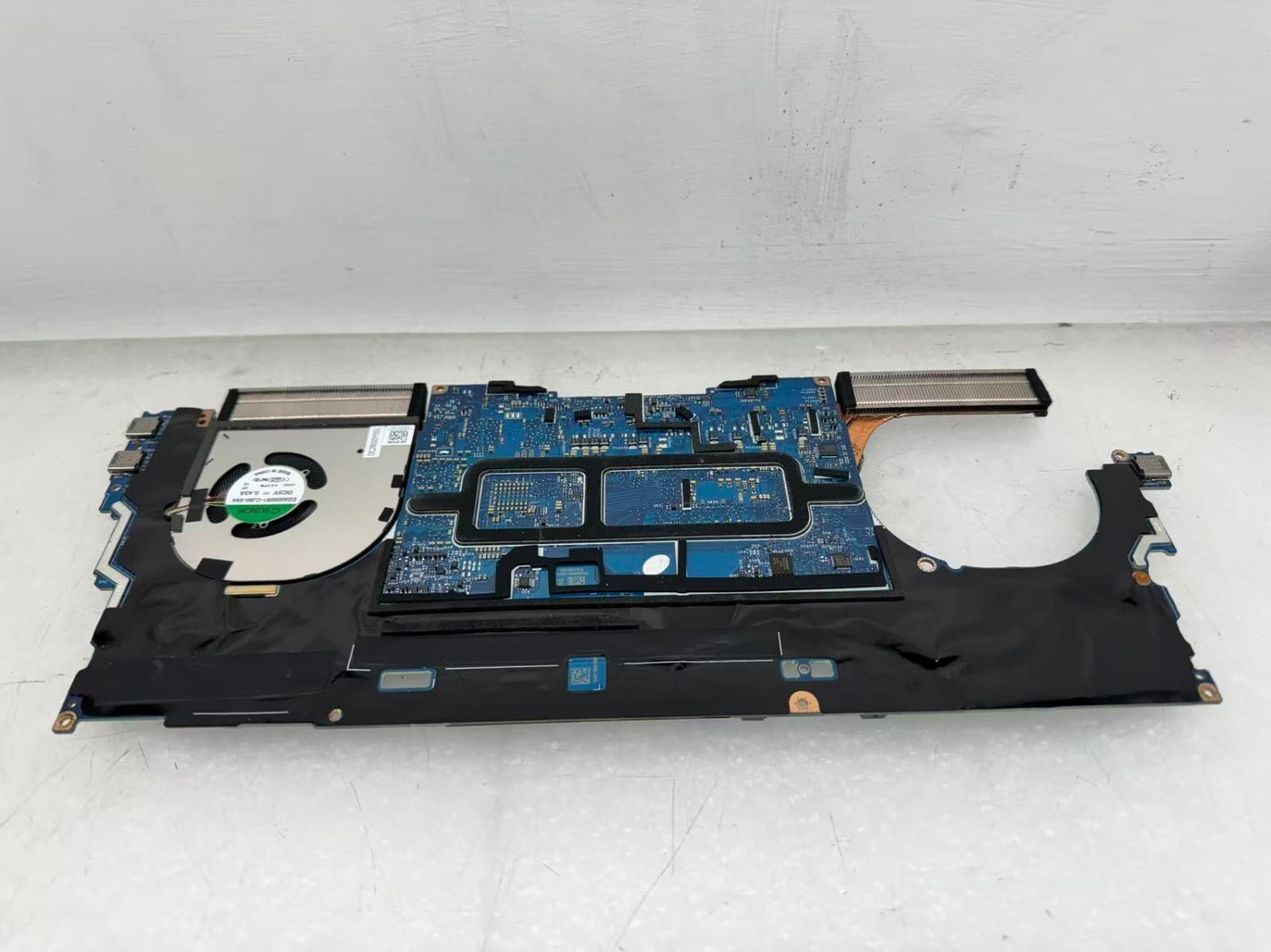 Dell Precision 5570 Motherboard Intel i9-12900H@2.5GHz RTX A2000 03M8N5 2