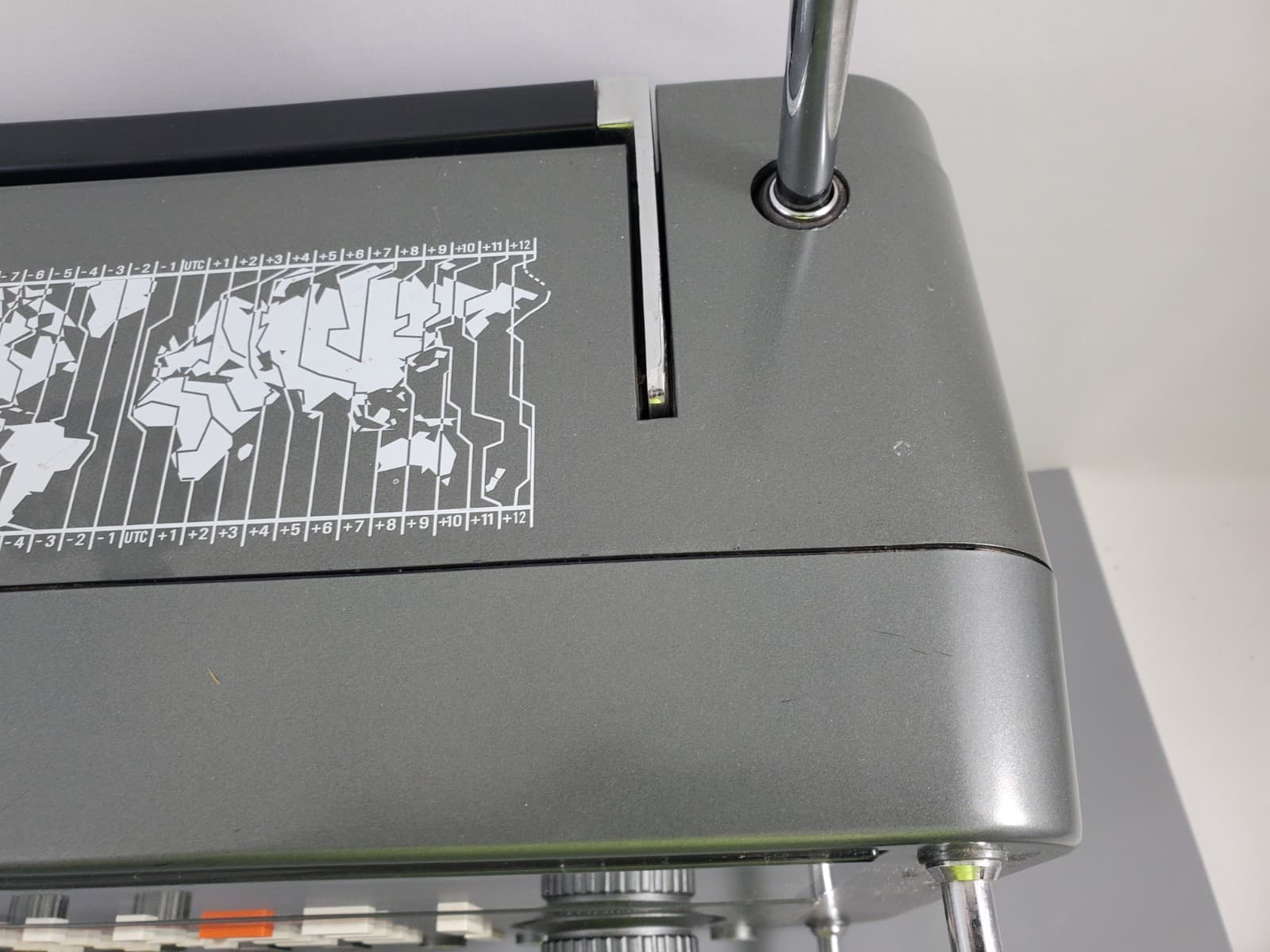 Grundig Satellit 800 Millennium Shortwave AM FM Radio Receiver 4