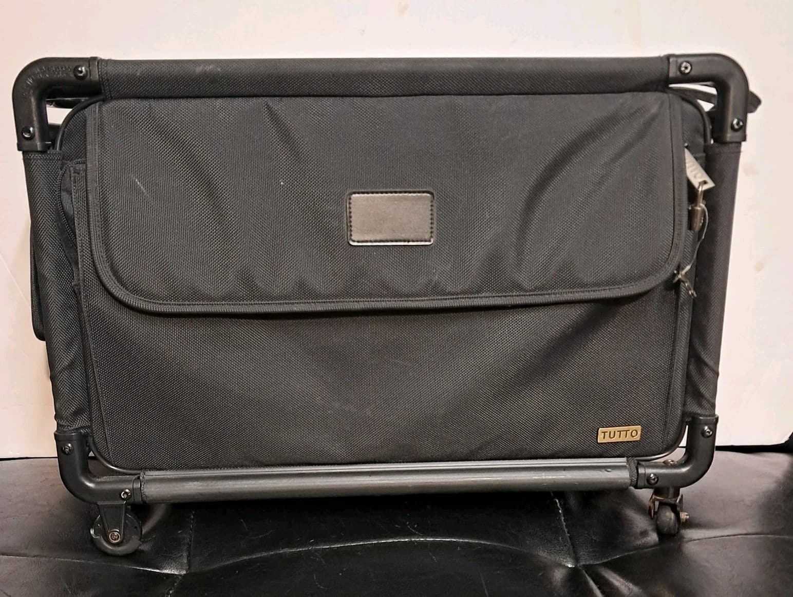 Tutto Sewing Machine Case On Wheels Black Collapsible 20x12x8