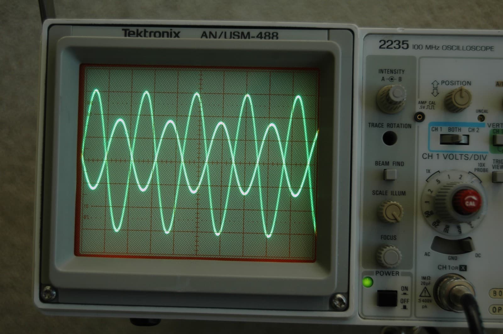 Tektronix 2235 AN/USM488 100MHz Two Channel Oscilloscope, Two Probes, Power Cord 4