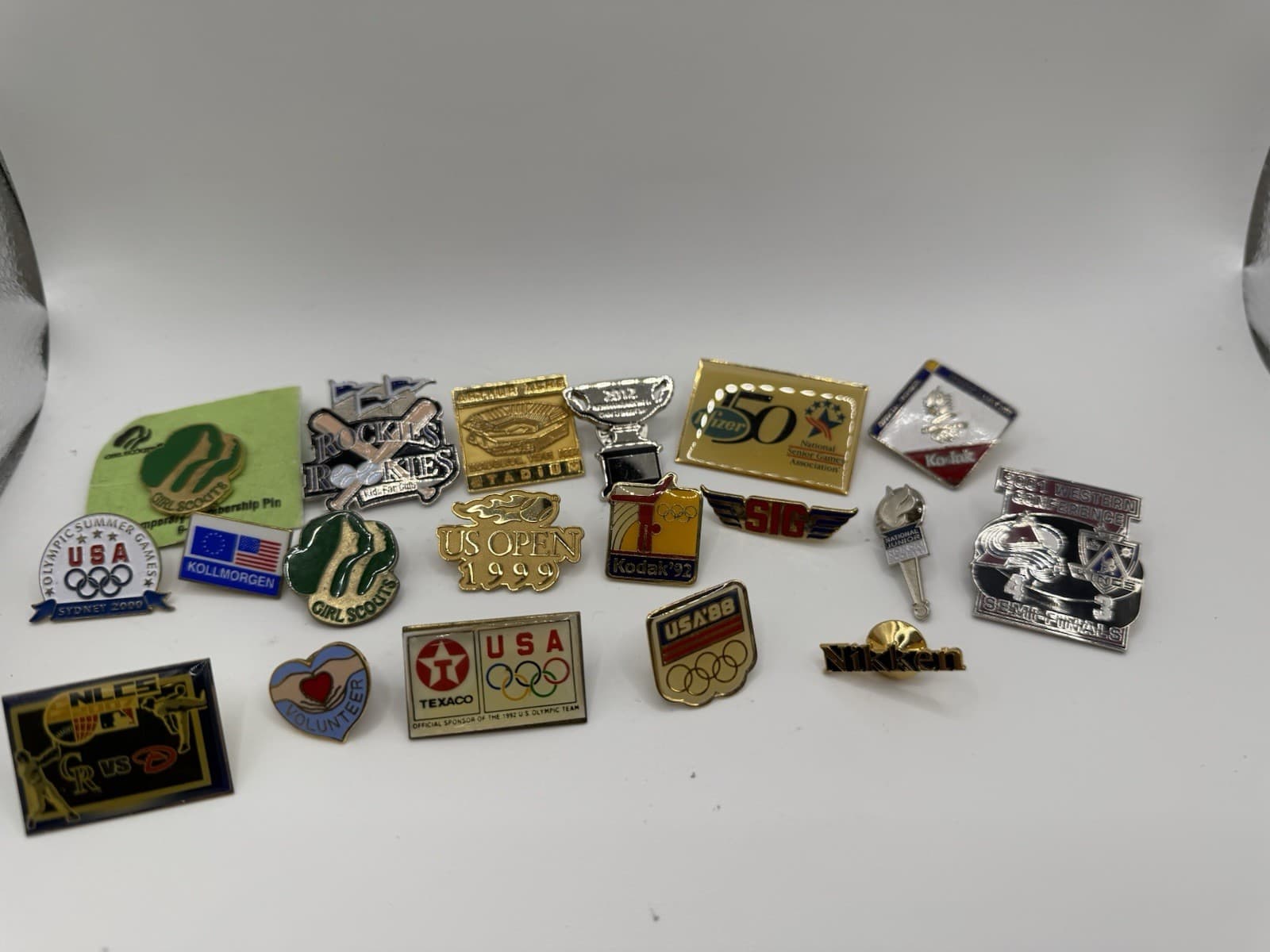 Random Lot of Pins and Badges ... Lot # 3