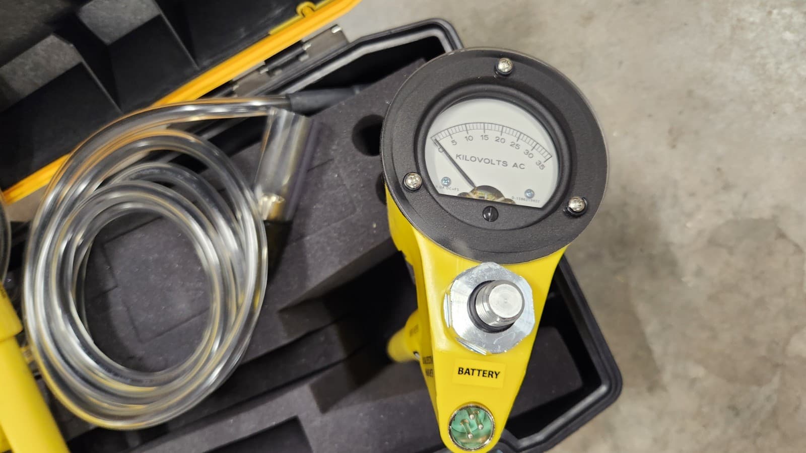 Bierer 83280 0-35kV Analog Voltage Detector Phasing Tester Lineman NEW  IN CASE 4