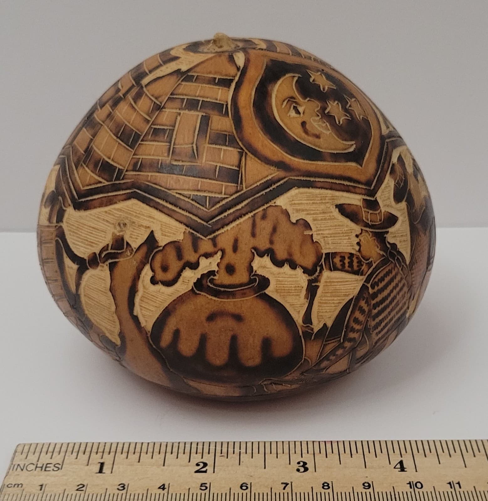 Peruvian Carved Gourd Primative Art 4