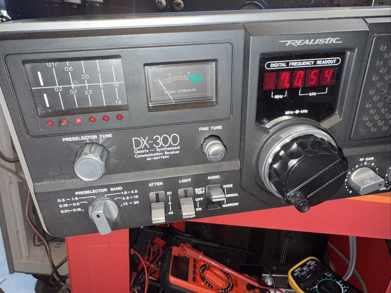 Realistic DX-300 Receiver Works Probably Needs Some Deoxit Picked Up CW & SSB 5