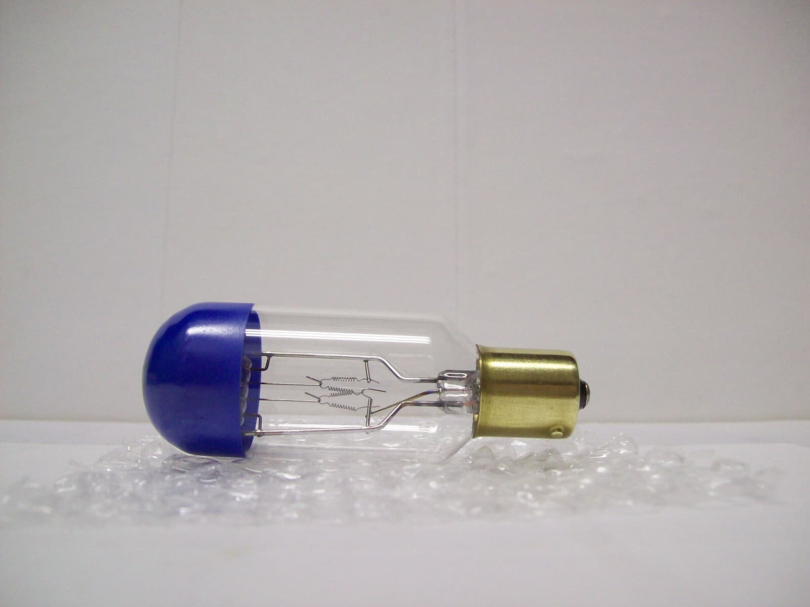 CBJ - CBC Projector Projection Lamp Bulb 75W 120V SYLVANIA *AVG 50-HR LAMP* 2