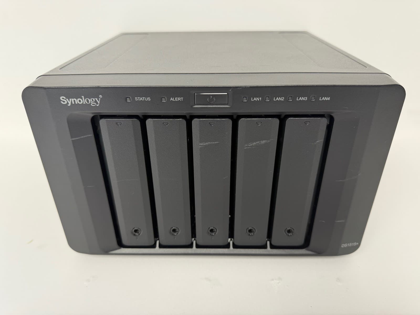 SYNOLOGY DISKSTATION DS1515+ 5 BAY NAS SERVER WITH CADDIES *NO HARD DRIVES*