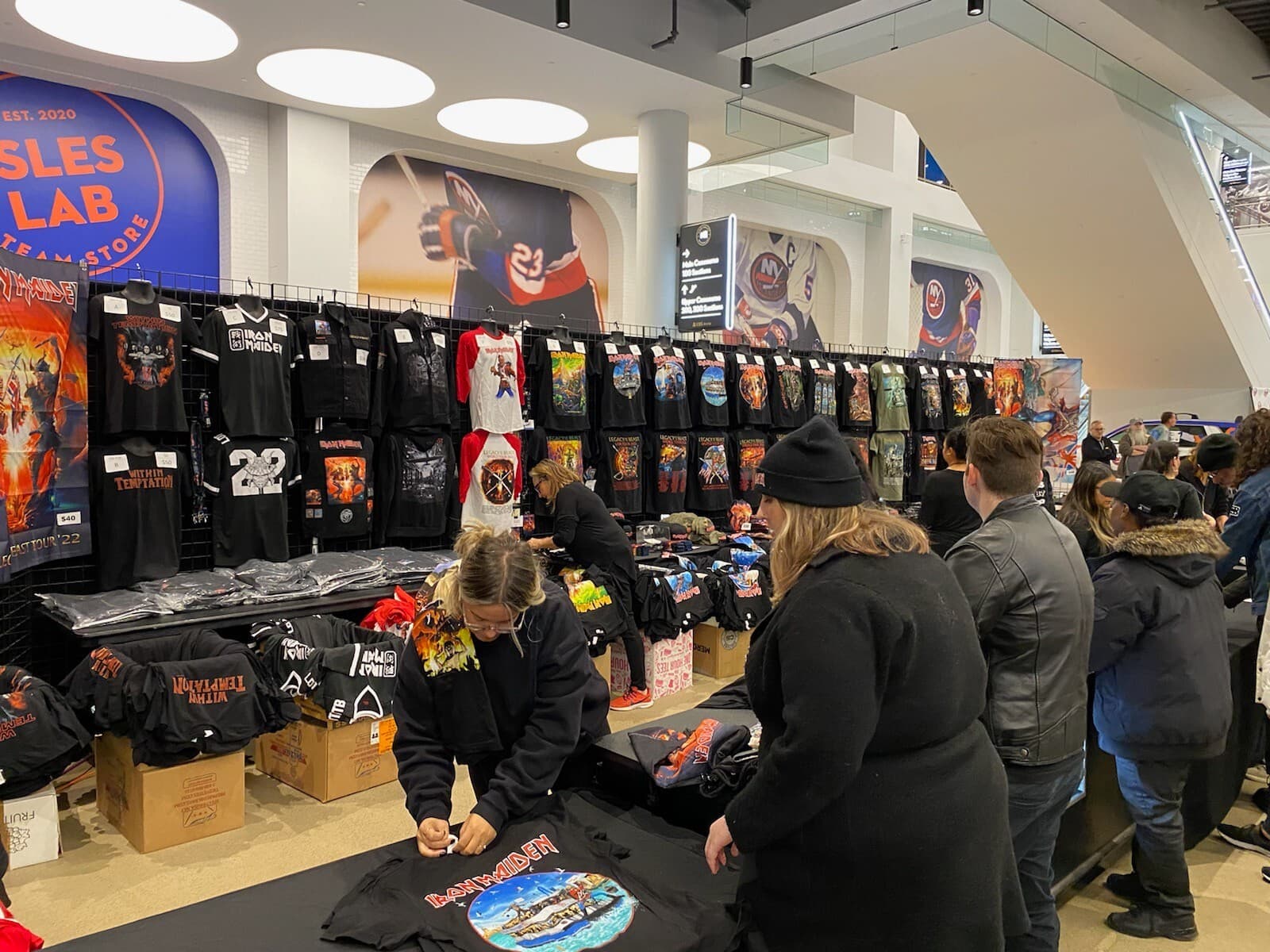 IRON MAIDEN LEGACY OF THE BEAST NEW YORK UBS BELMONT & NEWARK NJ EVENT SHIRT L 4