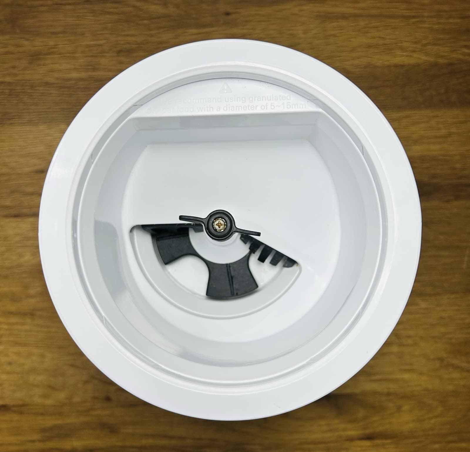 TESTED Wopet Intelligent Pet Camera 1080P HD Treat Dispenser & Audio (Model R-02 5