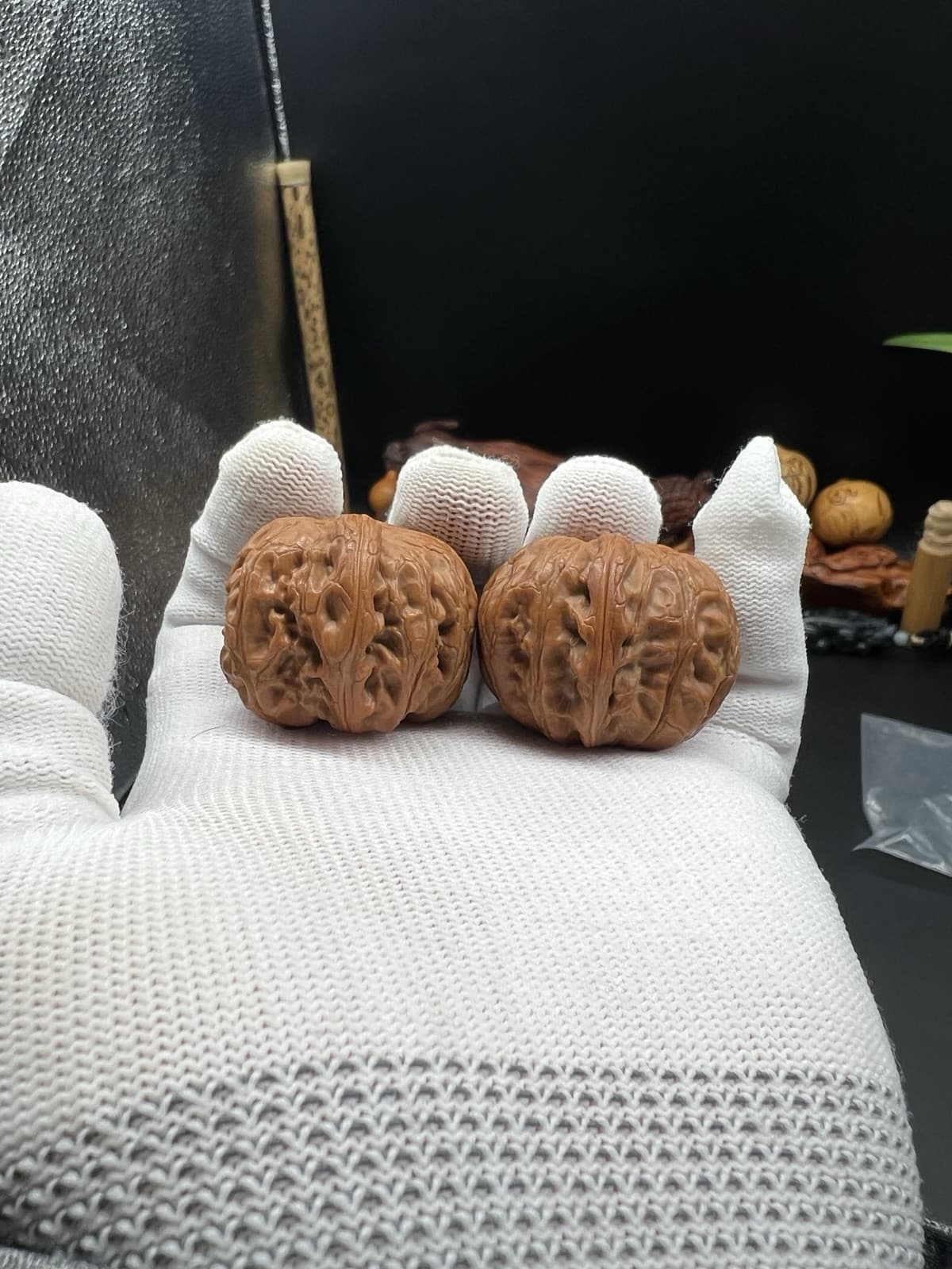 Pair of  Match Chinese Health Walnut 40×39×30mm精配文玩核桃～平谷元宝正奔三棱 3