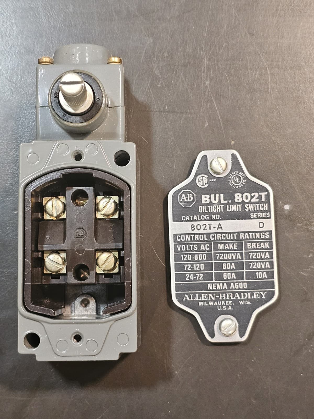 Allen-Bradley 802T-A Oil Tight Limit Switch 3