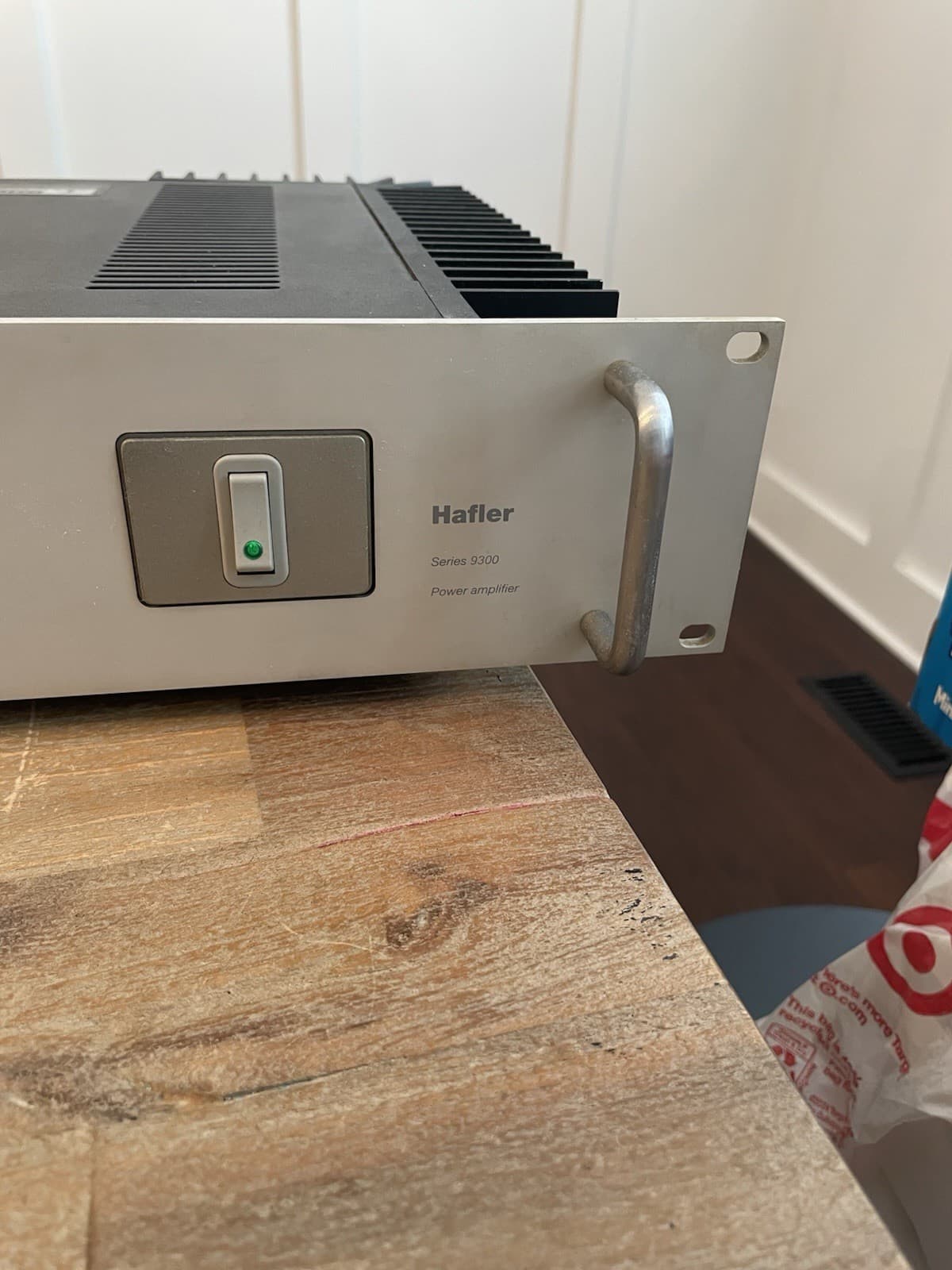 Hafler Transnova 9300 9000 Series Power Amplifier  Silver With Handles 19” NOS? 2