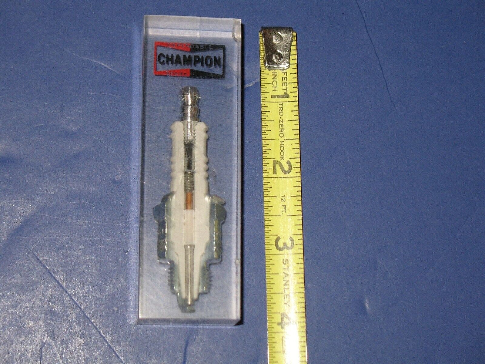 CHAMPION - SPARK PLUG CUT AWAY  SPARK PLUG IN LUCITE PAPERWEIGHT ADVERTISING 4