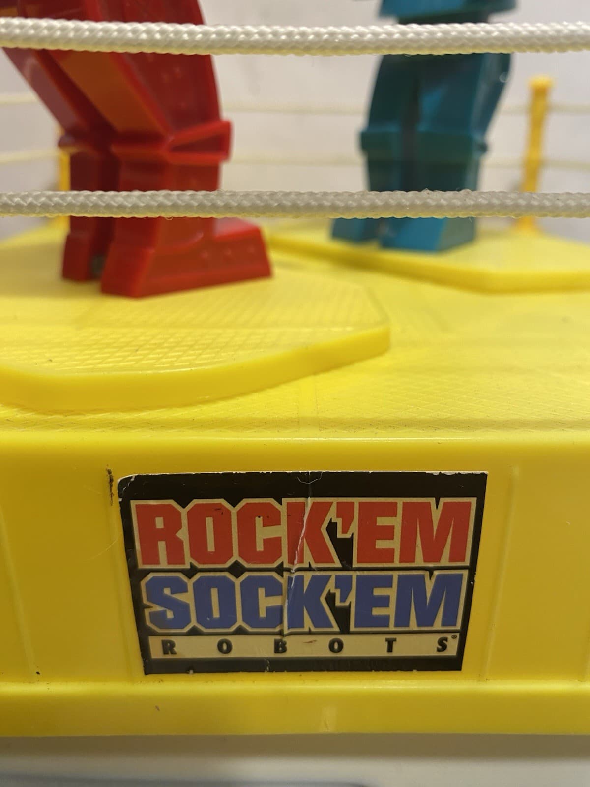 Rockem Sockem Robots Game Mattel  Throwback Boxing Toy Rock'em Sock'em Vintage  2