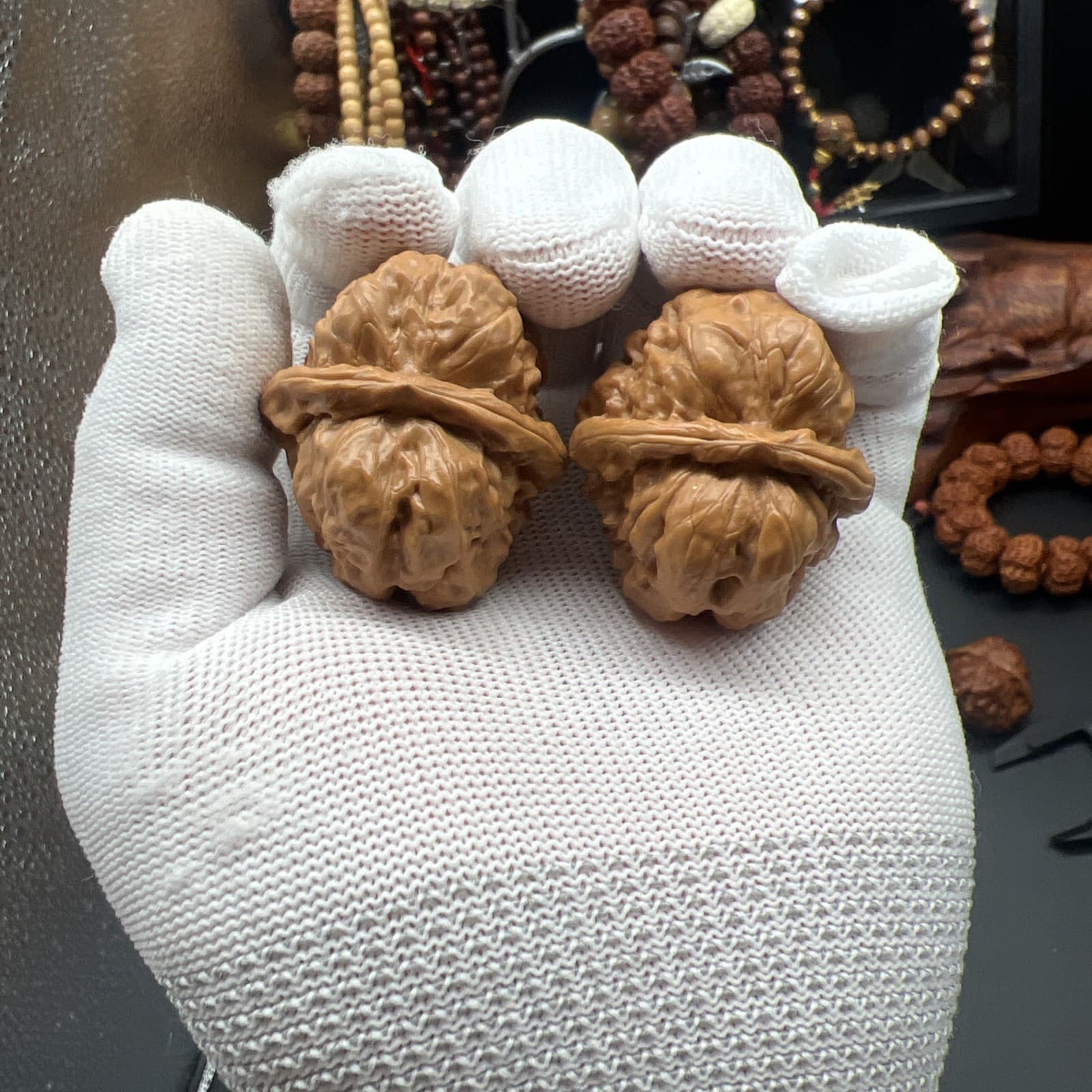 Pair of  Match Chinese Health Walnut 36×38×31 精配文玩核桃金蟾蛤蟆头 2