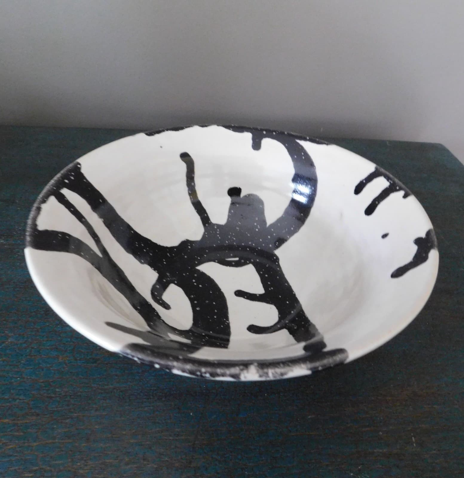 MCM 1970 JC RIVERA BEAR CHAMP HANDMADE ART POTTERY BLACK & WHITE SPLATTER BOWL