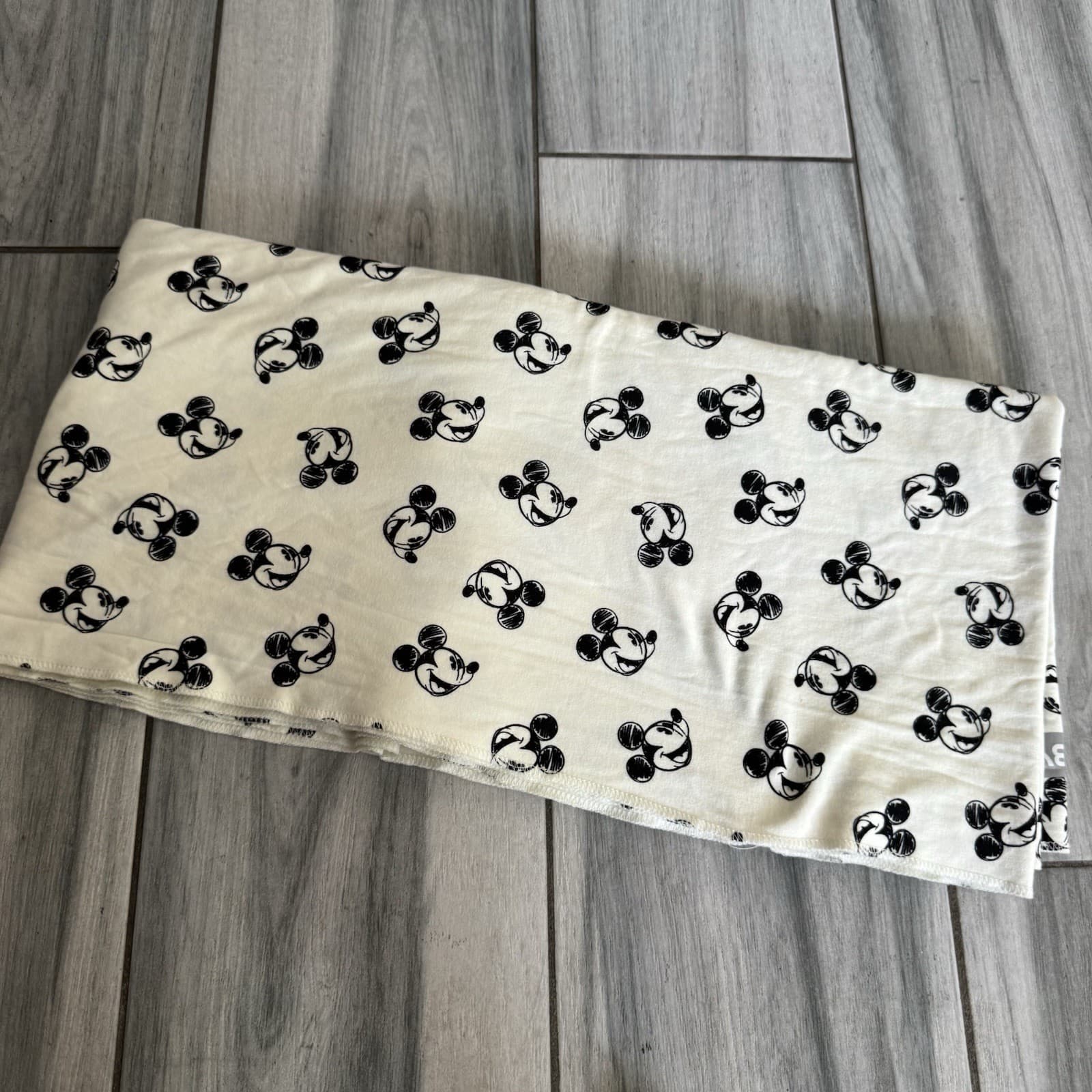 Moby Easy Wrap Baby Carrier Disney Pattern Mickey Mouse Head Cotton for 8-33 lb 5