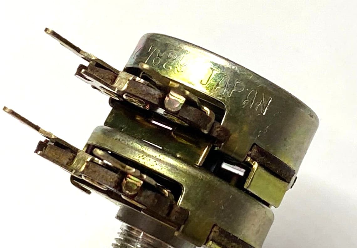 1pcs - NOBLE B-100K x2 2-Gangs DUAL Audio Potentiometer Knurled - JAPAN 5