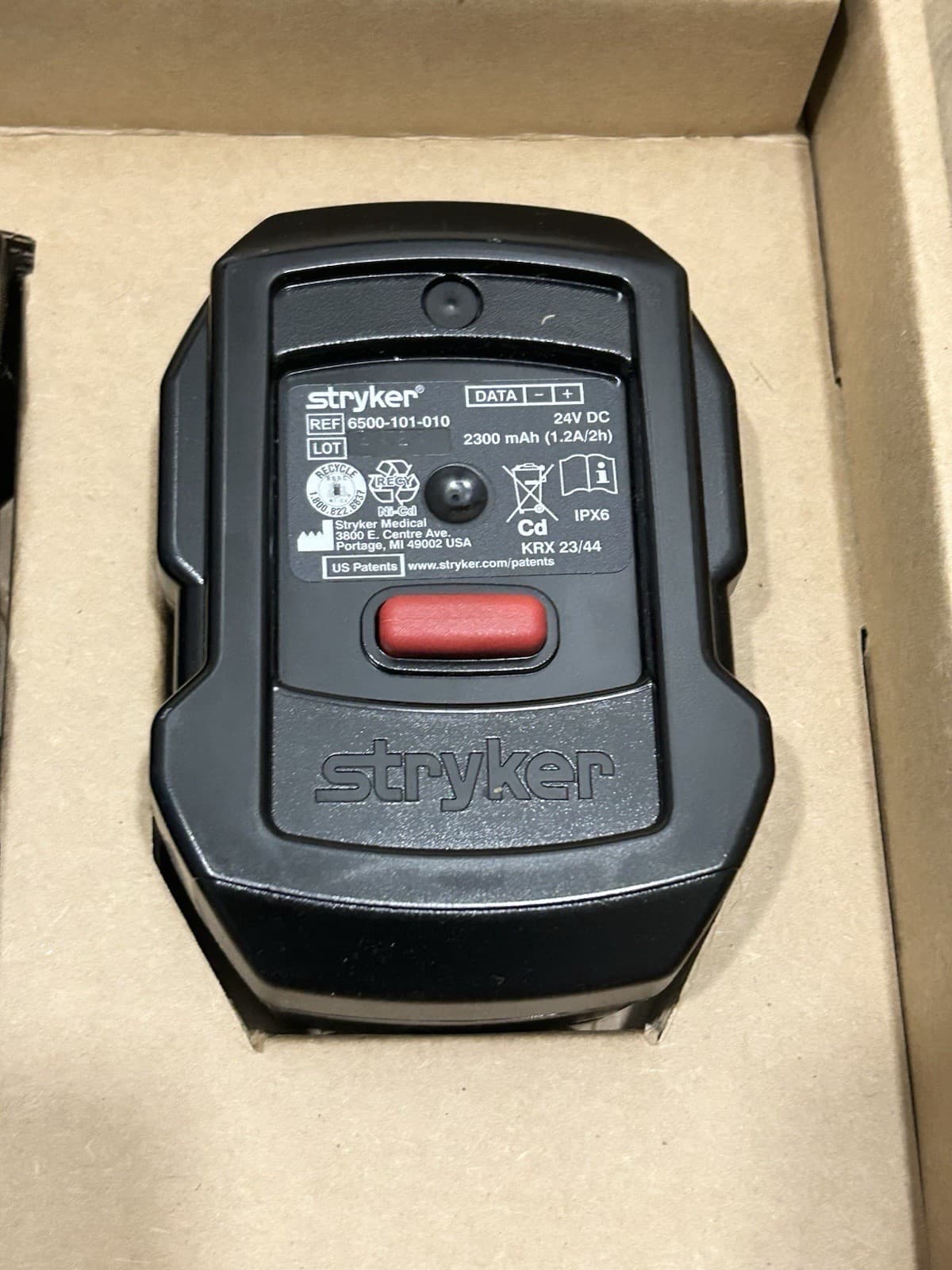 New Stryker SMRT Battery Power Kit for Power Pro Cots / 2 Batteries and Charger 4