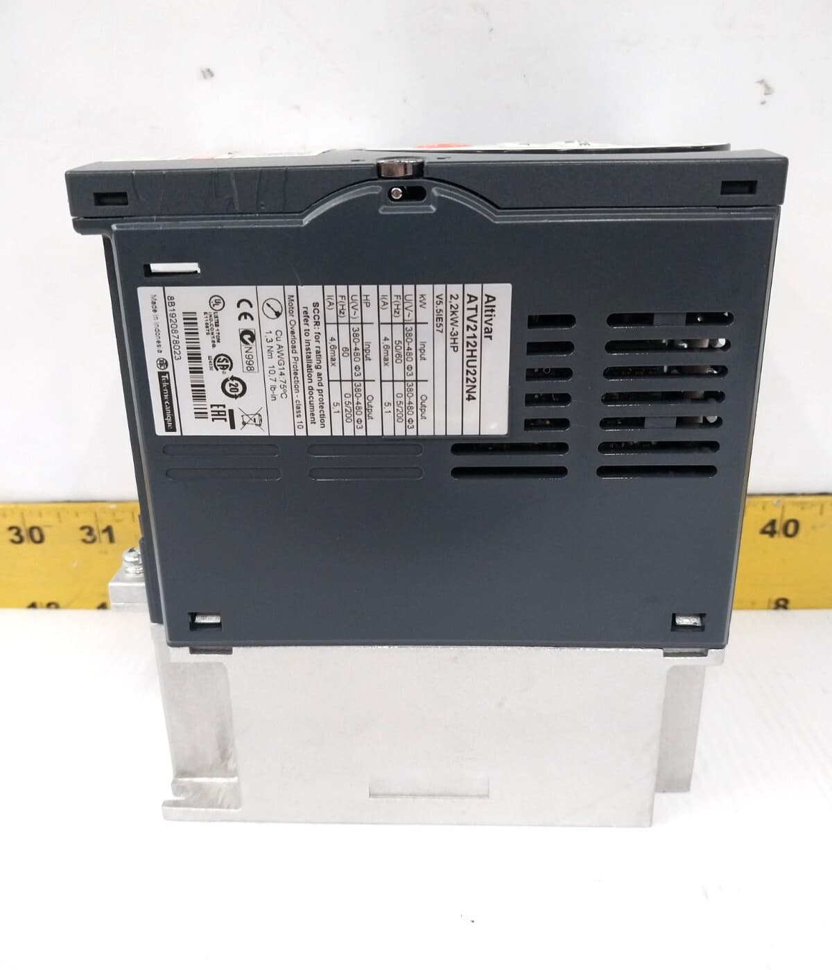 NEW SCHNEIDER 3 HP AC VFD VARIABLE SPEED DRIVE 2.2kW 480 VAC  ATV212HU22N4 5