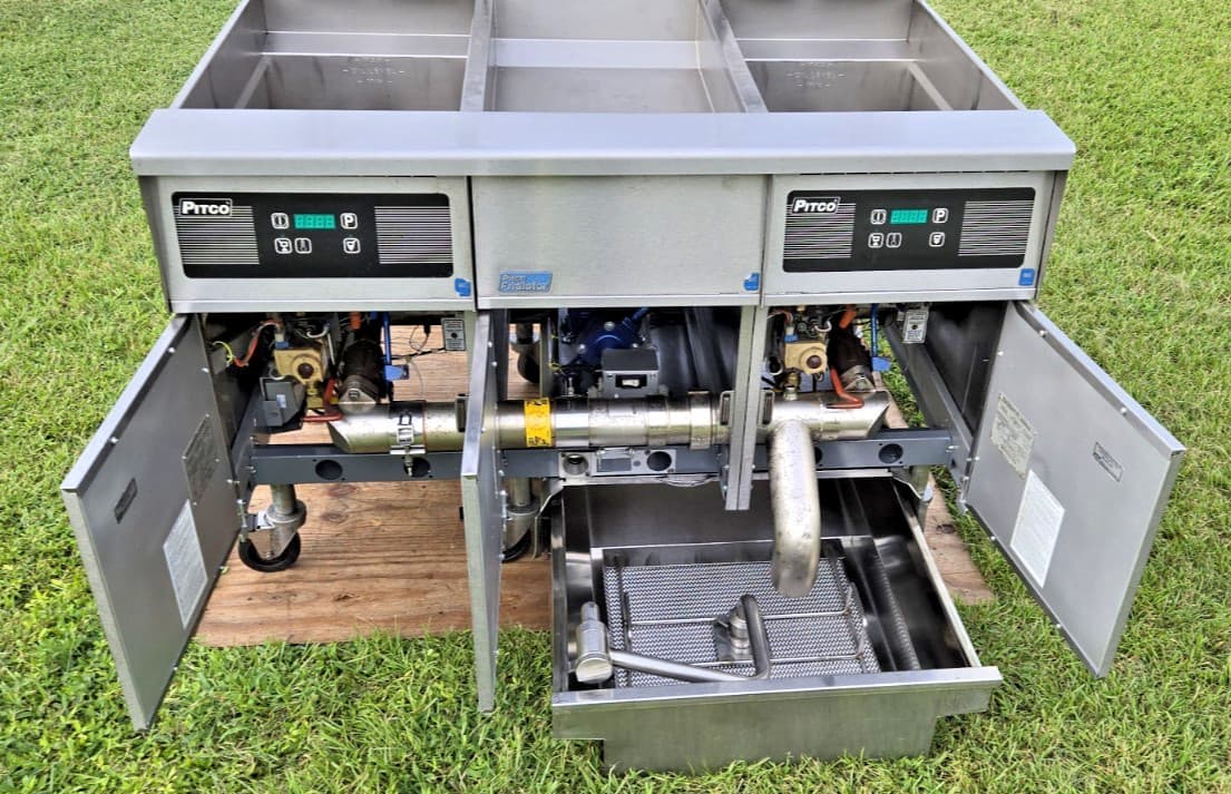 Pitco Double Fryer Model#: SG14R-JS, Propane, Filtration! XTRA Clean! 2