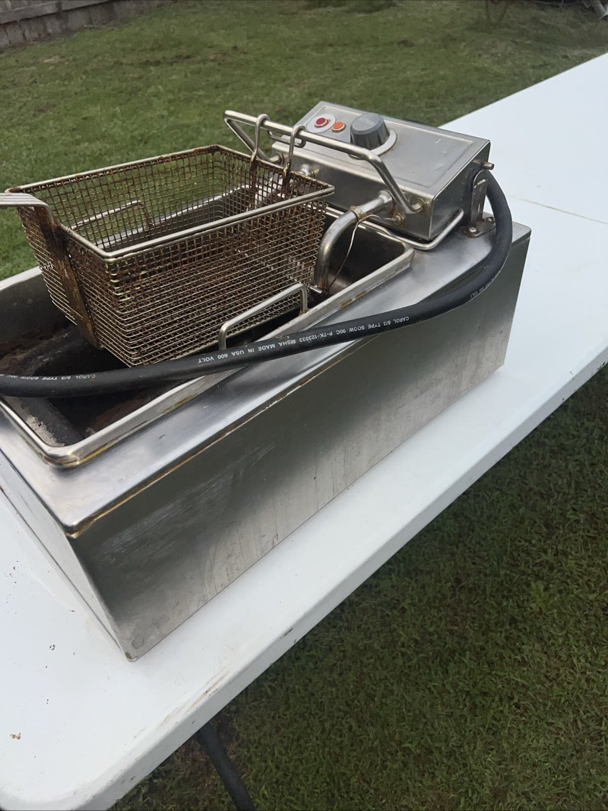 Wells F-49 Countertop 15lb Low Wattage Single Basket Electric Fryer -needs clean 5