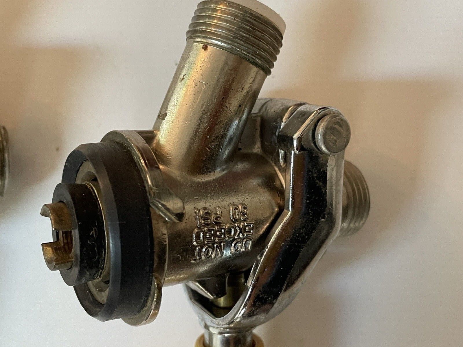 Pair of Beer Keg Coupler Tap 50 psi Yellow Handle 3