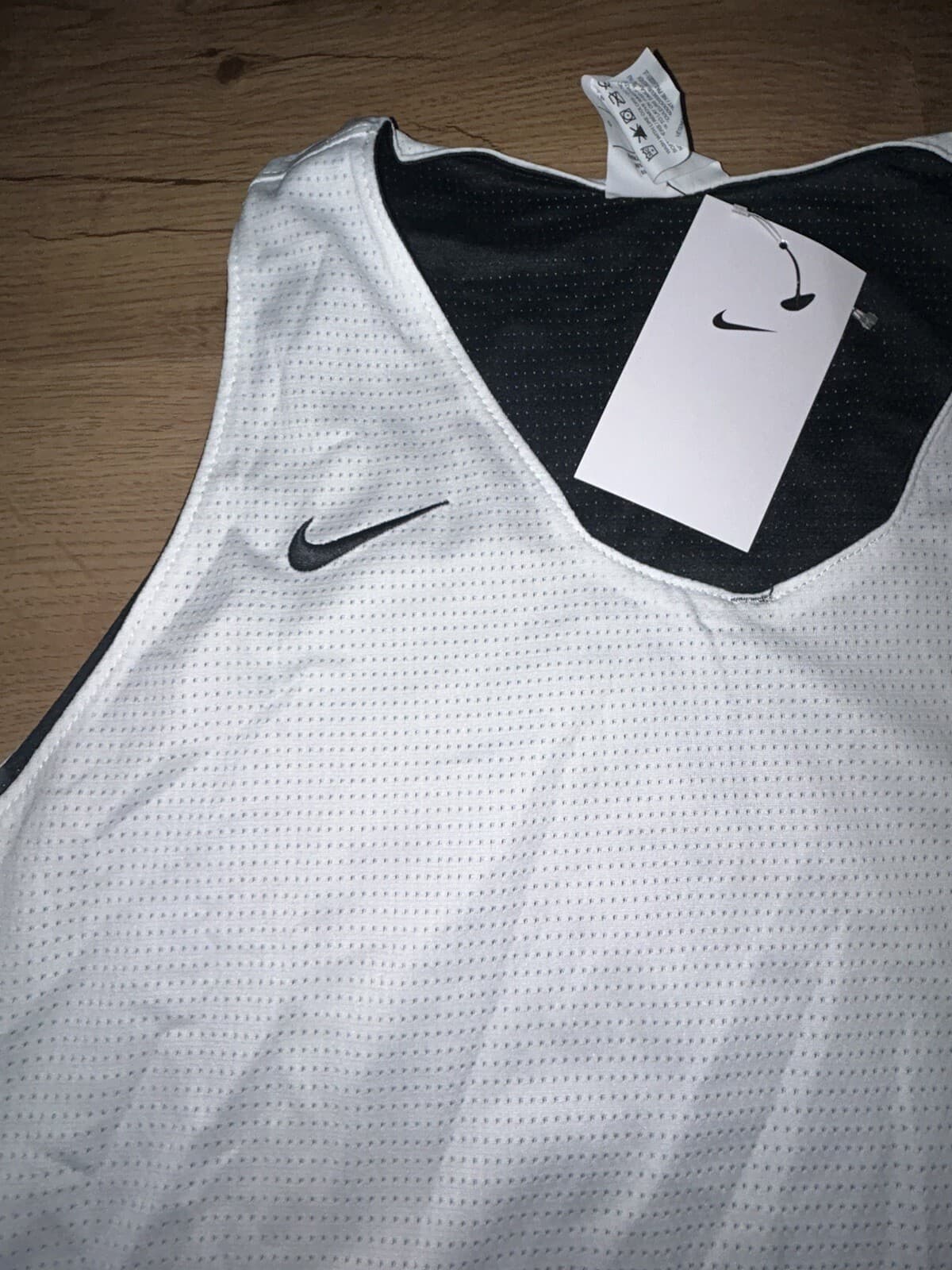 NIKE WOMENS BASKETBALL REVERSIBLE JERSEY TOP SIZE LARGE BLACK/WHITE NWT 3