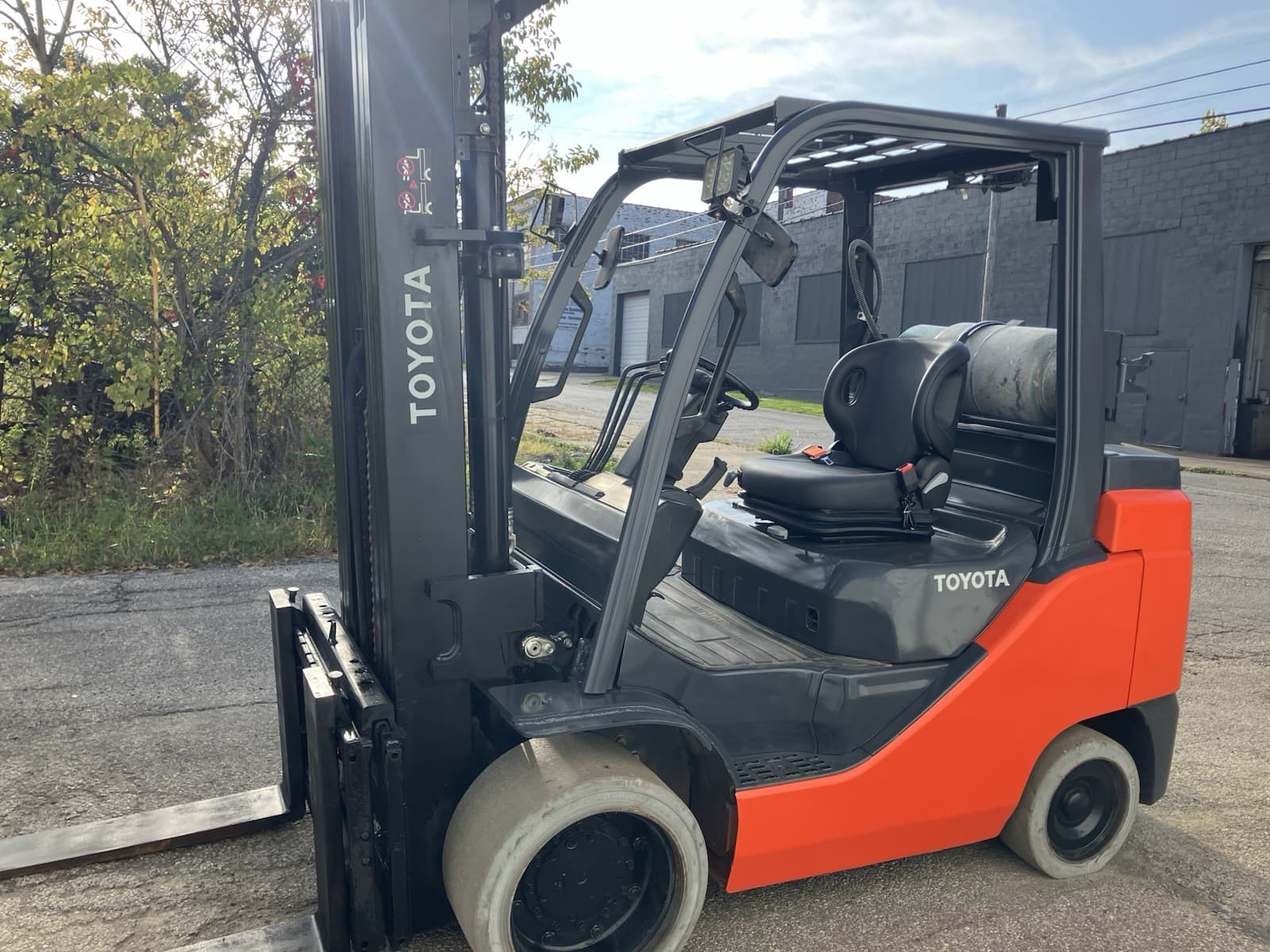 2020 Toyota 8000 LB Forklift With Side Shift and Triple Mast 5