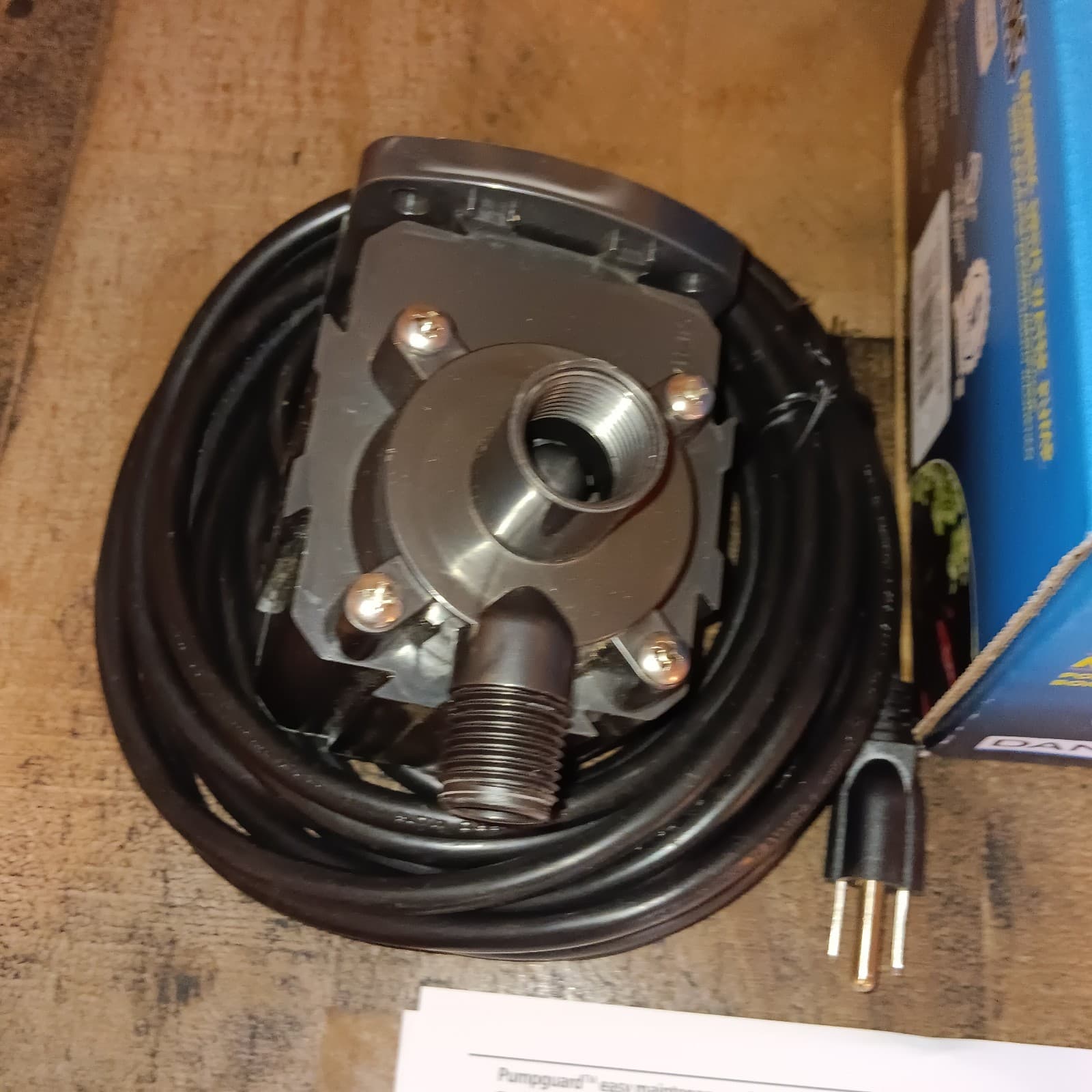 Danner Pondmaster Pond-Mag Submersible Mag Drive Water Pump 700 GPH Model 7 NOB 6