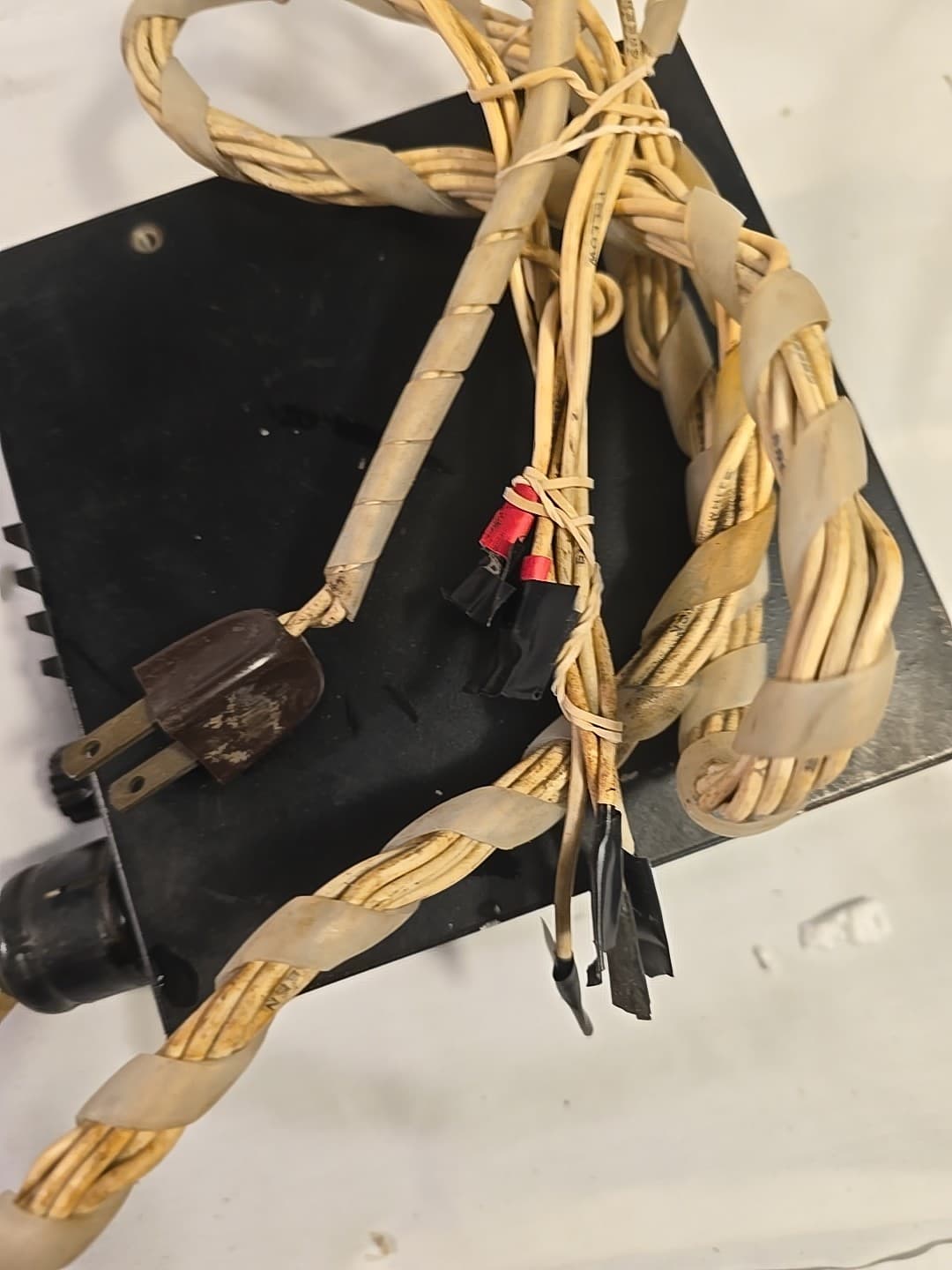 Sarasota Engineering Co. 215B Magnetic Vehicle Detector – Powers On – Untested – 5