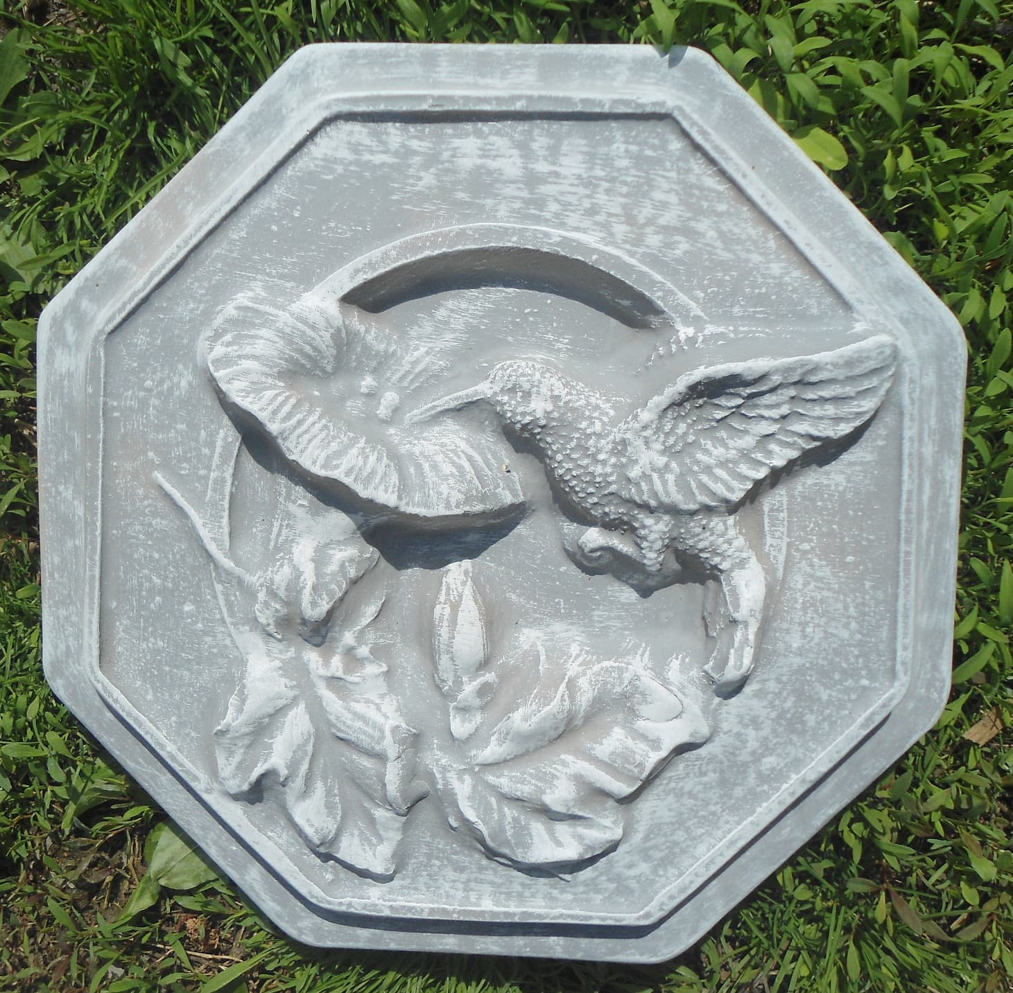 Hummingbird stepping stone mold concrete plaster mould 11.5" x 11.5" x 2" thick