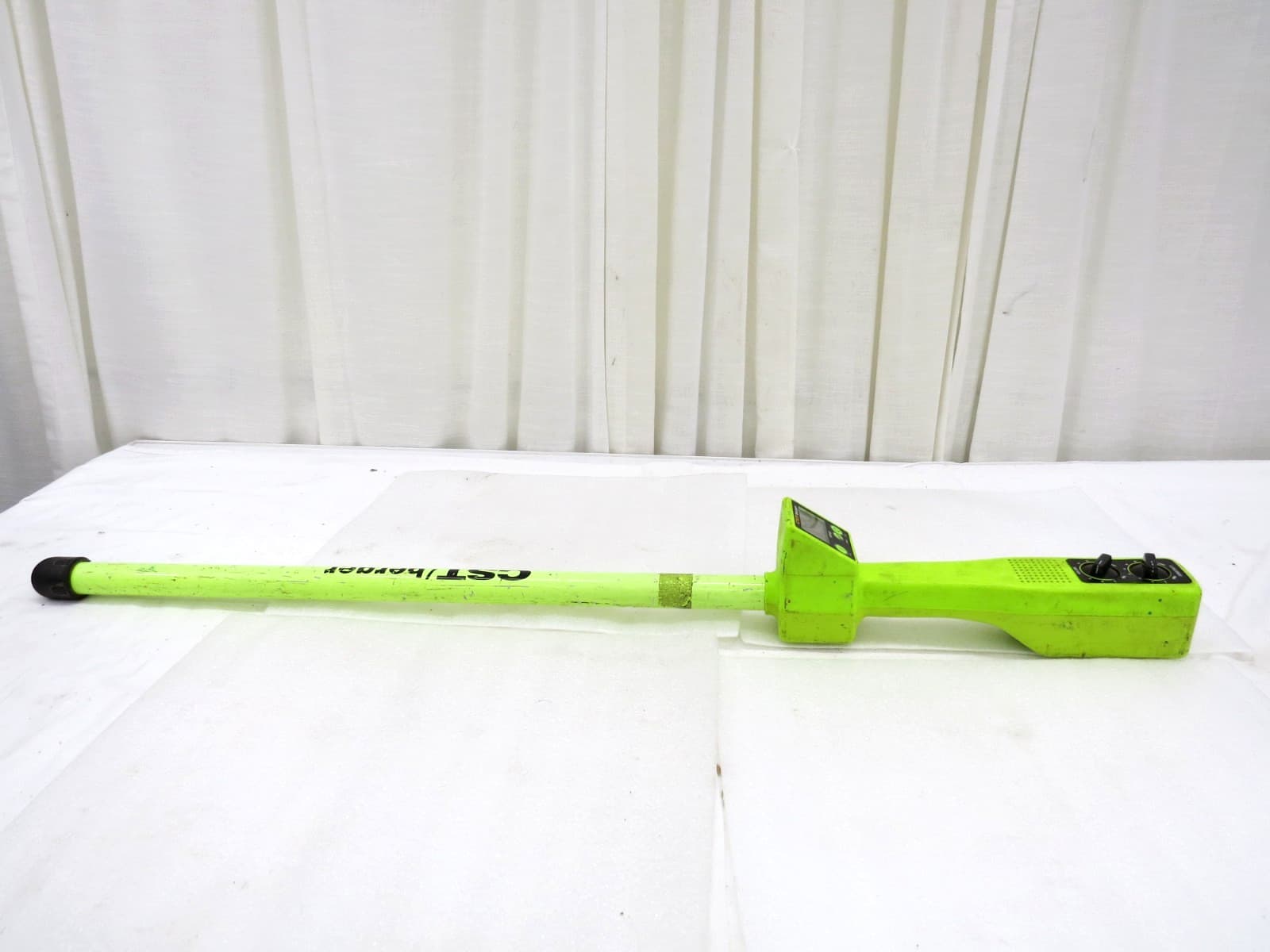 CST/Berger Magna Trak MT102 Magnetic Locator W/LCD Screen 5