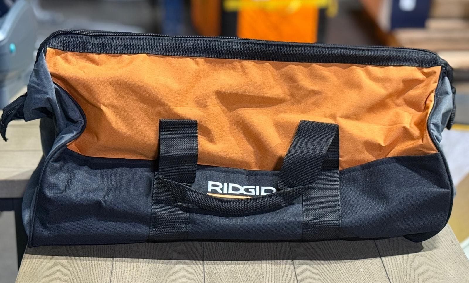Brand New Ridgid 22"  X 10 " X 13 Large Heavy Duty  6 Pocket Tool Bag 5