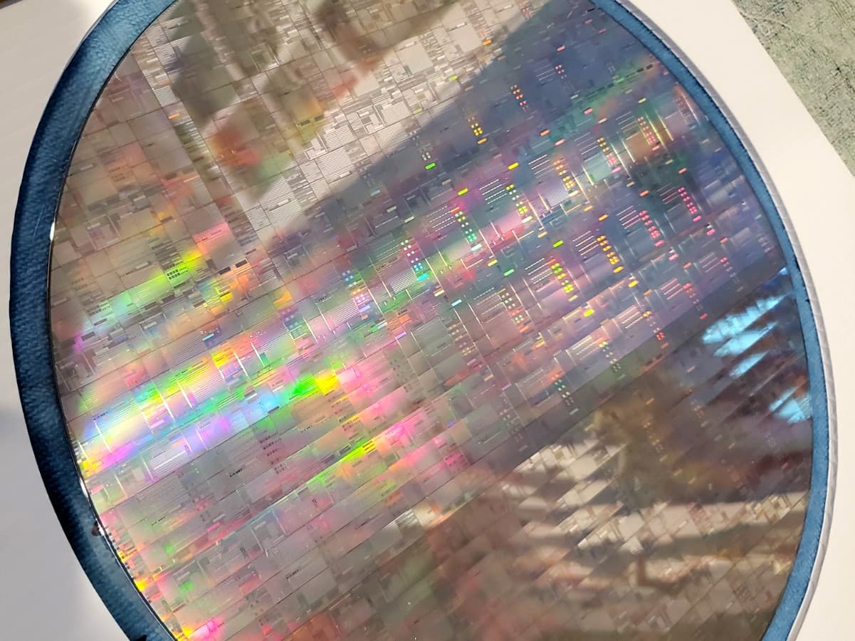 Silicon 300mm Semiconductor Wafer Specimen Diced IC Chips Educational Example 4