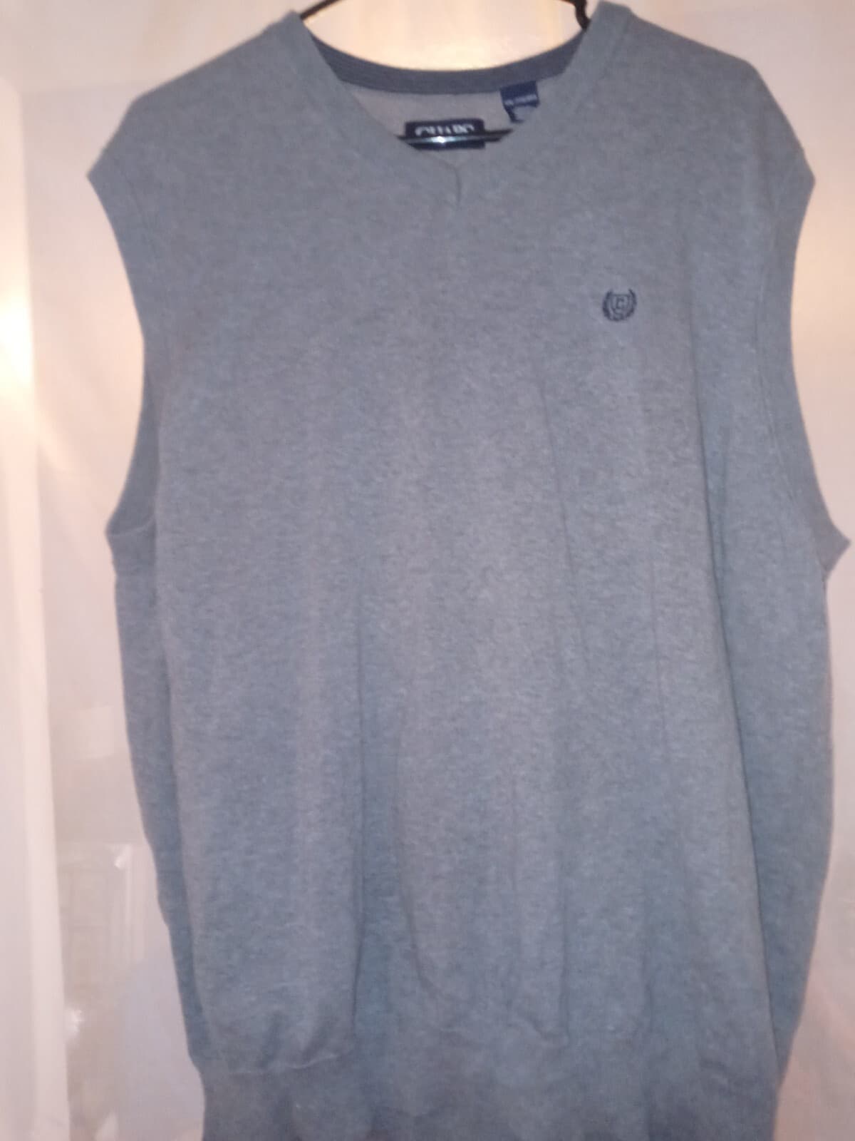 EUC CHAPS MENS V-NECK GRAY SWEATER VEST 2X  6