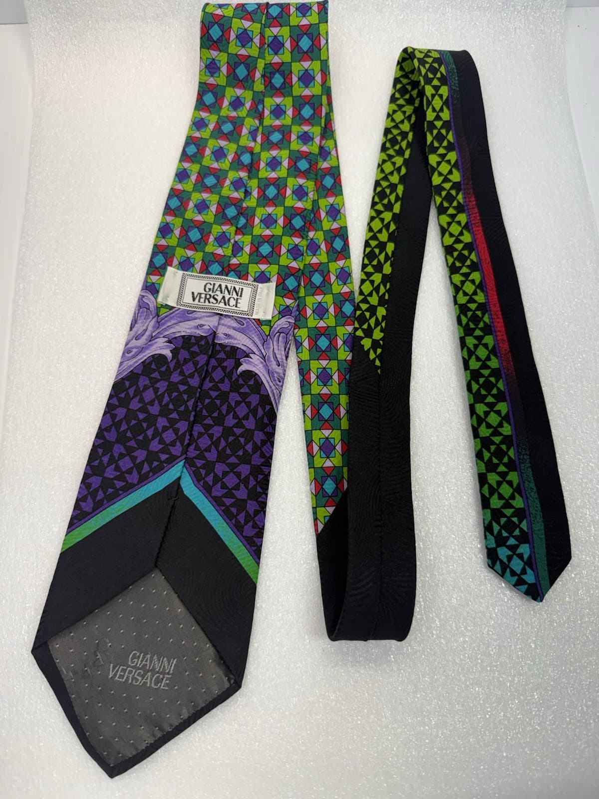 Vintage 90s GIANNI VERSACE Medusa Silk Tie Baroque Print Made In Italy 3