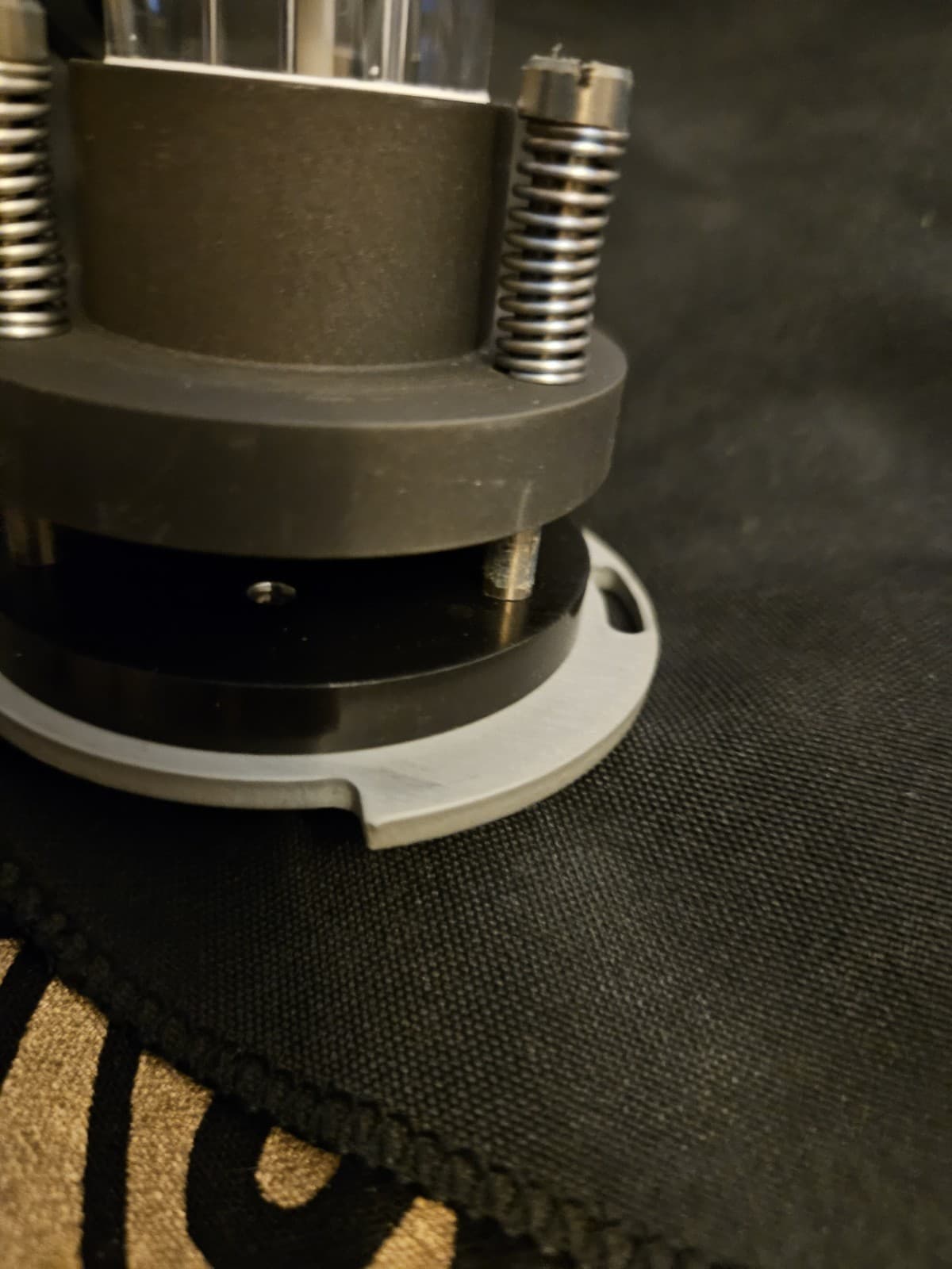 NEW Deuterium Lamp for Waters 486 HPLC UV Detector – Genuine–3 Pin #051306218 6