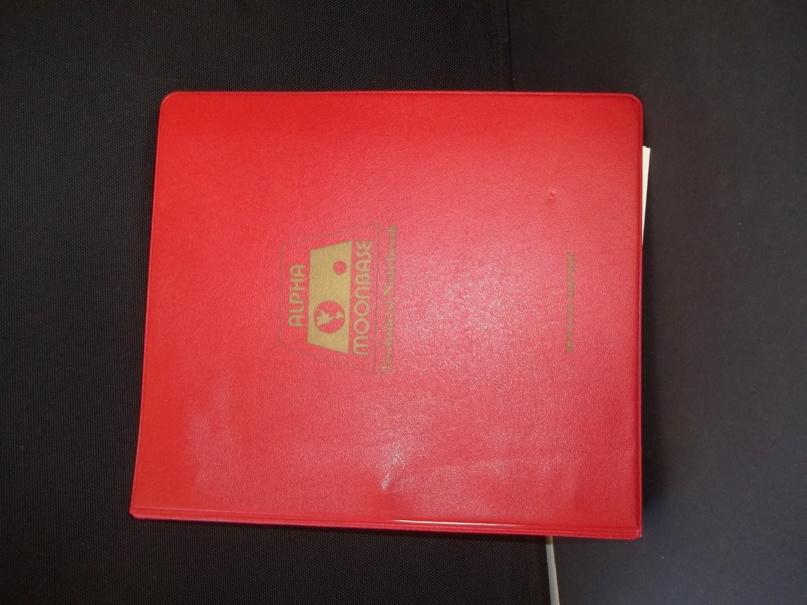 SPACE 1999 "MOON BASE ALPHA " TECH MANUAL 1977 ORIG. EDITION 5