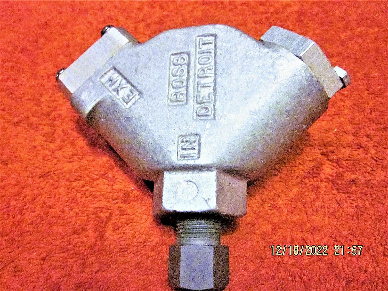 ROSS Quick Exhaust 1868A3005 / 872 M5 - 3/8 In. 2