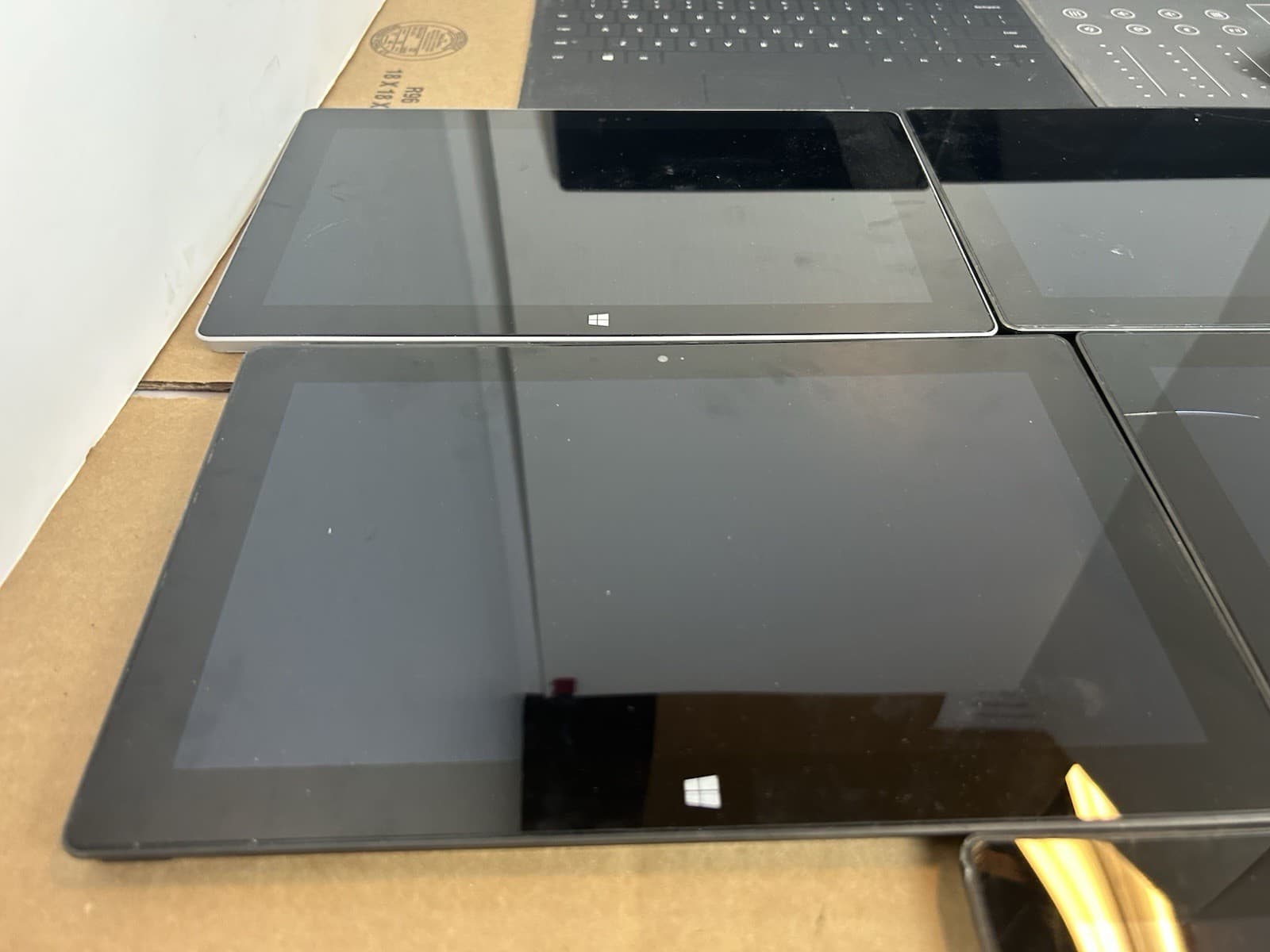 Microsoft Surface Tablets LOT of 8 For Parts or Scrap or Not working LOT8BB 6