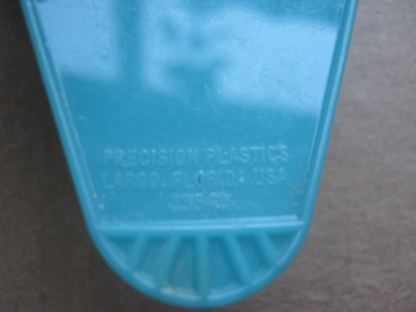 Vintage Hotel Room Key # 165 Howard Johnson's Motor Lodge Greenfield MASS 01301 5