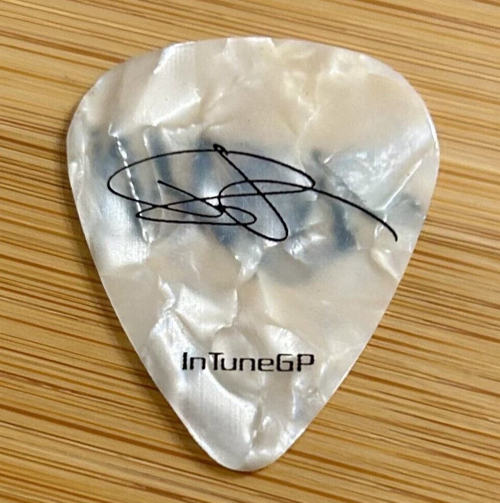 Dustin Lynch Signature Tour Guitar Pick 2