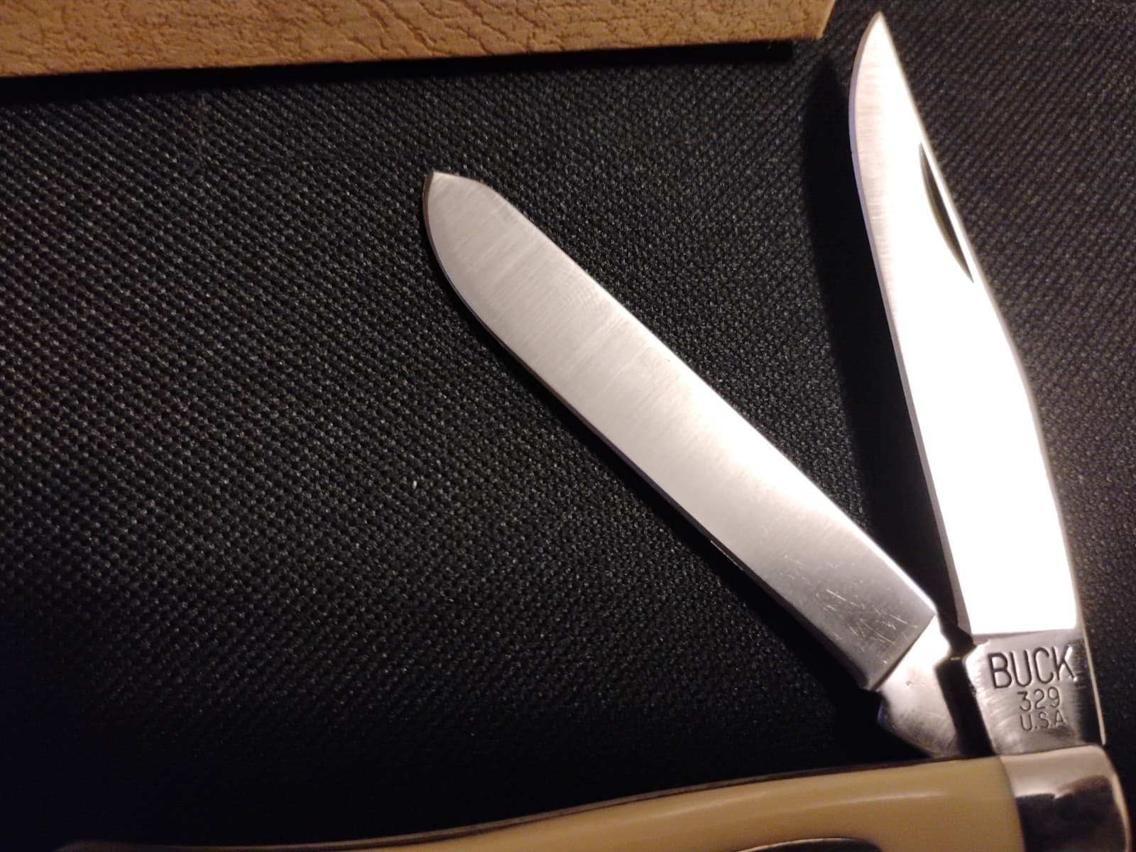 VINTAGE BUCK 329 U.S.A. TRAPPER MODEL NO 0329-YW PRE DATE CODE 3