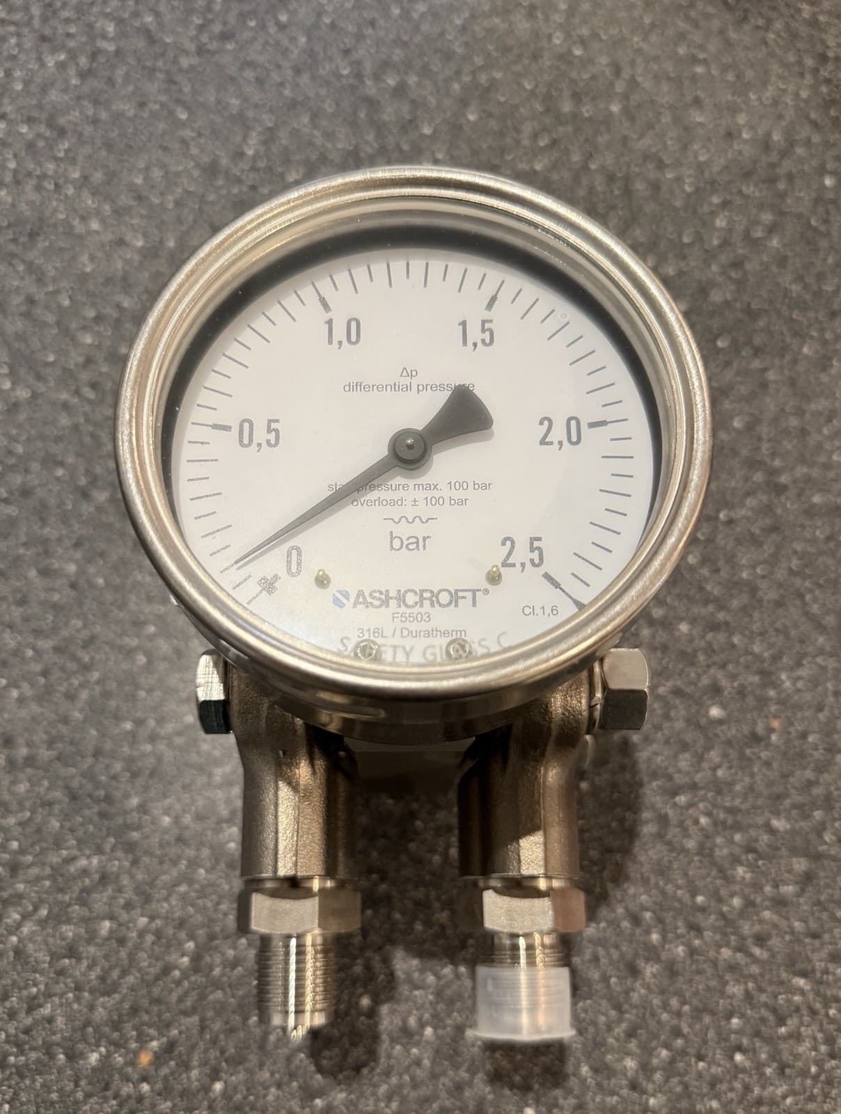 Ashcroft F5503 Differential Pressure Gauge 316SS 0/2.5 bar 100 Bar / 1450 PSI 6