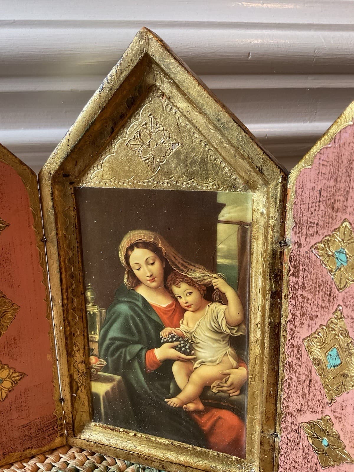 Jesus And Mary Florentine Style Triptych “Our Lady Of The Grapes” Vintage 5