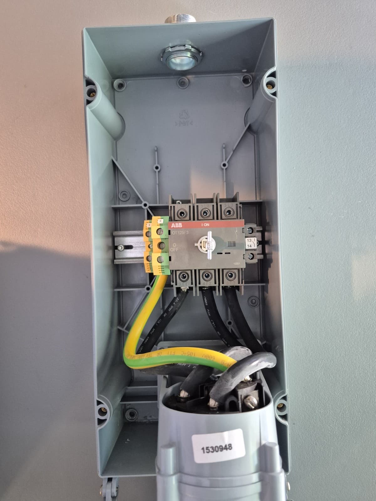 LEVITON 4100MI9W 100-Amp Circuit-Lock Mechanical Interlock 250V 3 Phase 3W4P 4