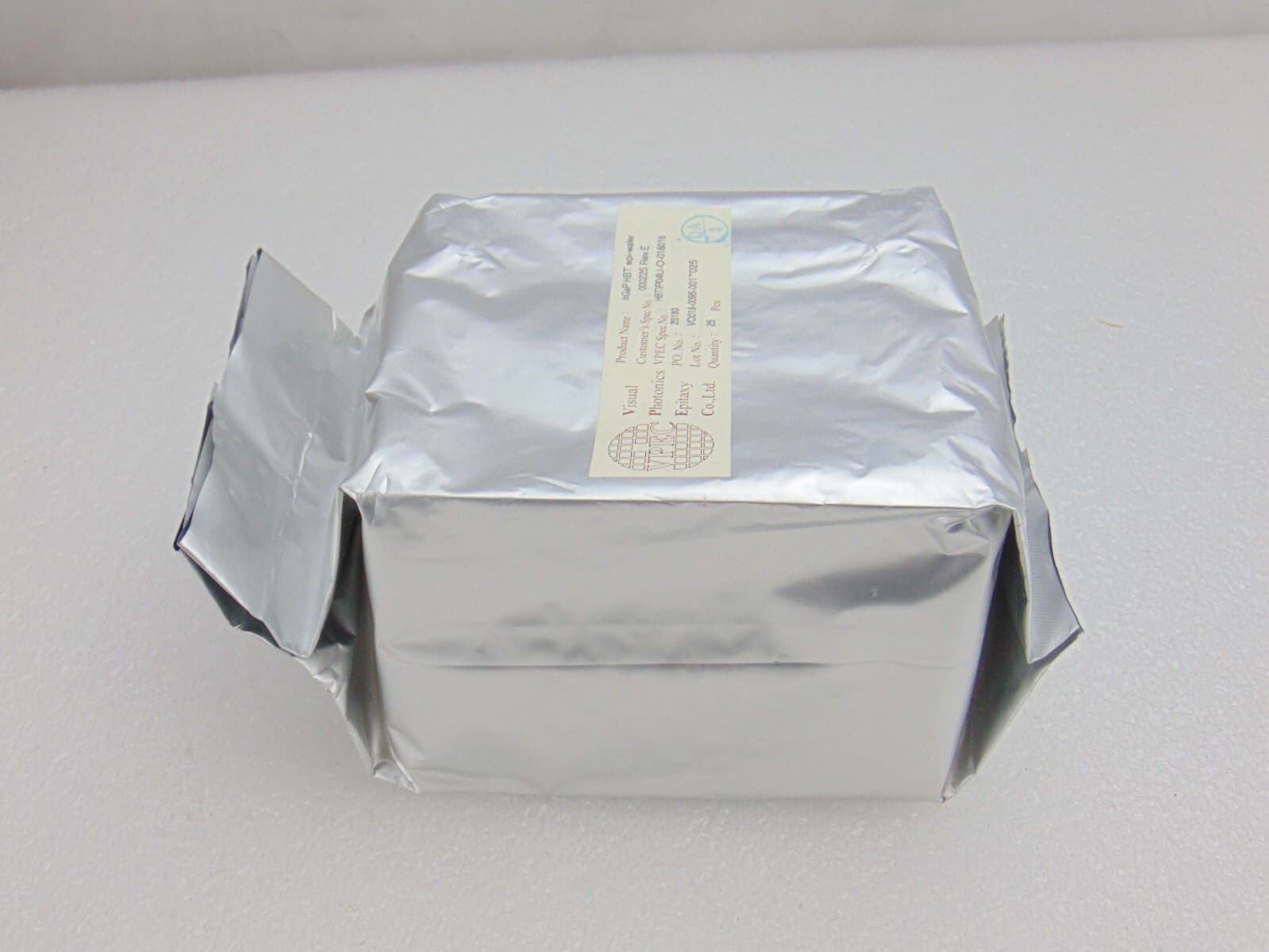 Visual Photonics Epitaxy HBTIP04U-O-018016 E InGaP HBT Epi Wafer 100mm, 25-Piece 3