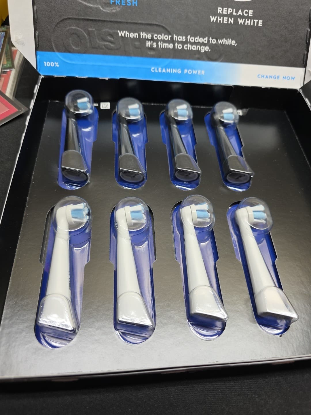 Oral-B iO Series Electric Toothbrush Replacement Heads Ultimate Clean, 8ct READ 2