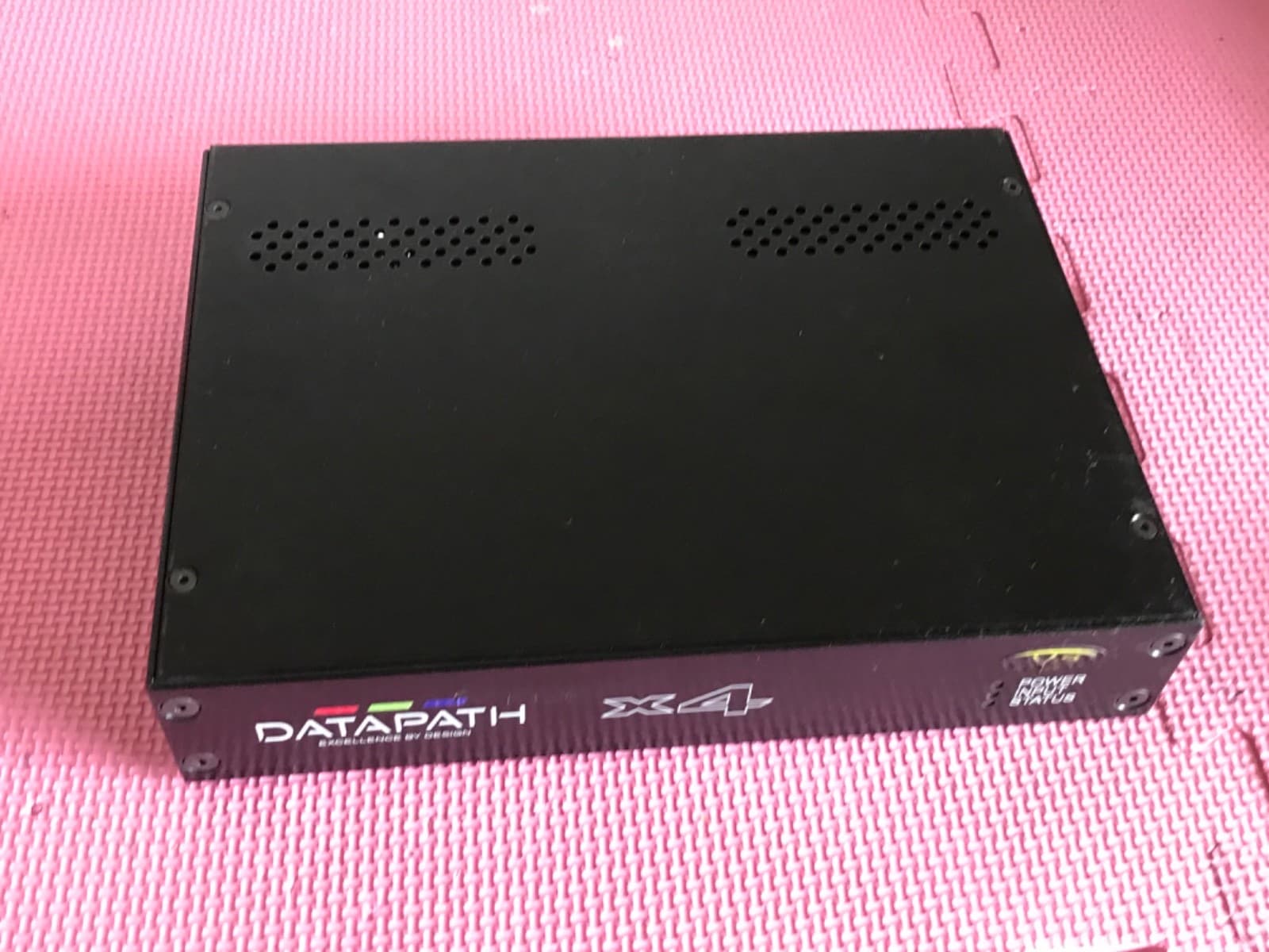 DATAPATH X4 Display Controller NO Power Supply Used